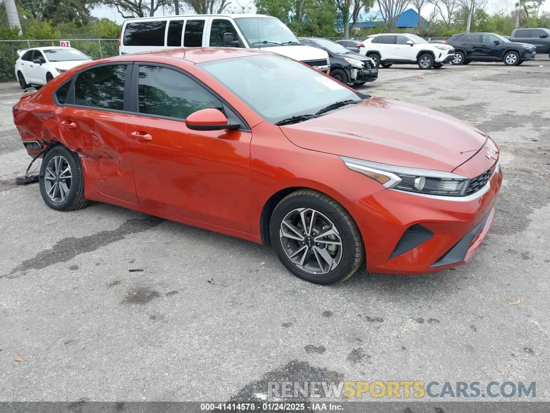 1 Photograph of a damaged car 3KPF24AD8PE524236 KIA FORTE 2023
