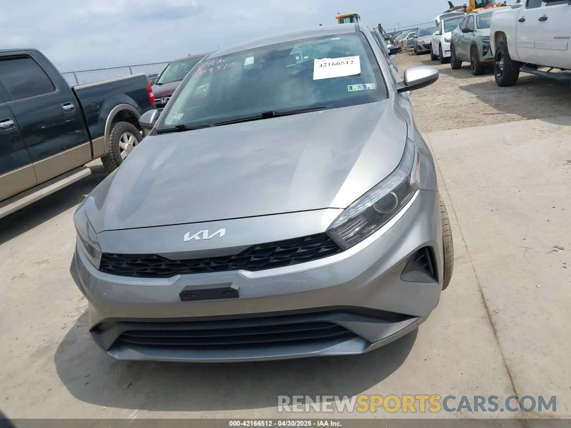 12 Фотография поврежденного автомобиля 3KPF24AD8PE558631 KIA FORTE 2023