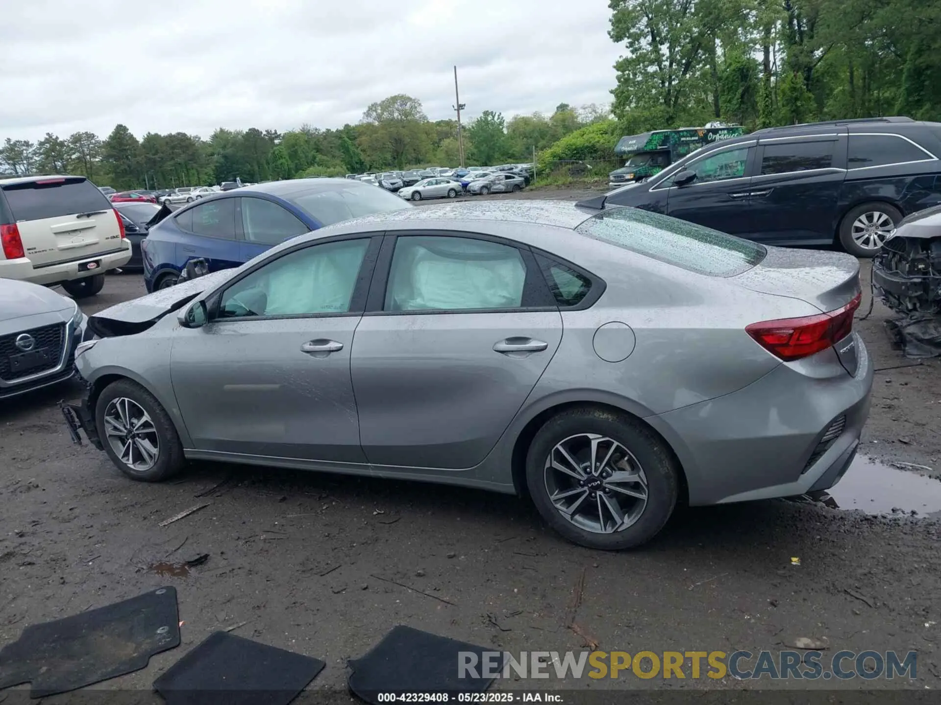 14 Фотография поврежденного автомобиля 3KPF24AD8PE558676 KIA FORTE 2023