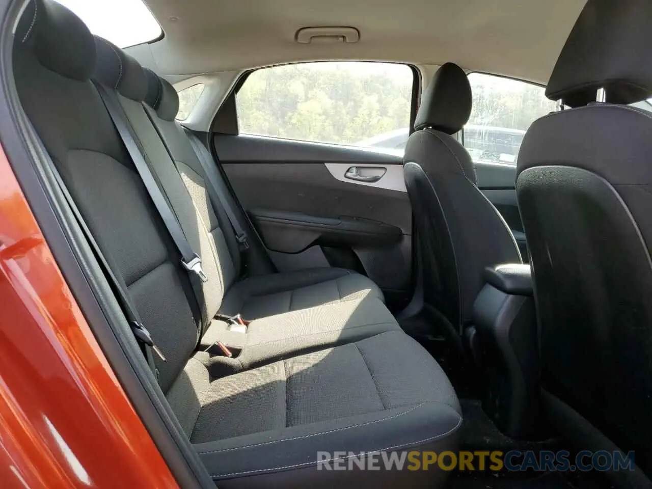 10 Фотография поврежденного автомобиля 3KPF24AD8PE570536 KIA FORTE 2023