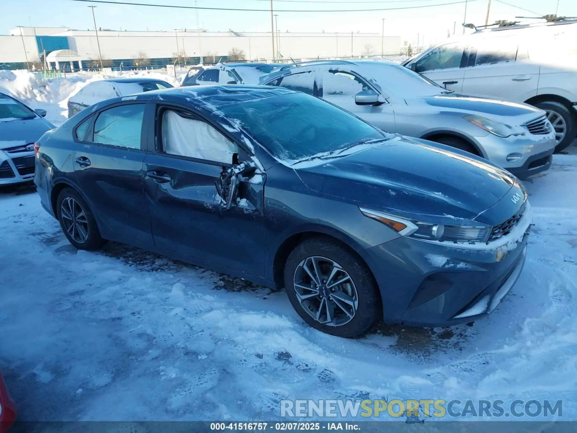 1 Photograph of a damaged car 3KPF24AD8PE582492 KIA FORTE 2023