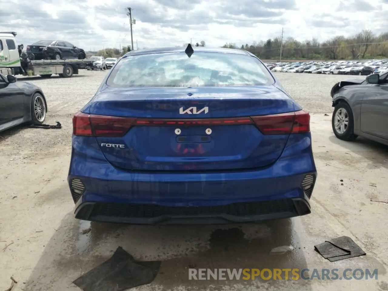 6 Photograph of a damaged car 3KPF24AD8PE585134 KIA FORTE 2023