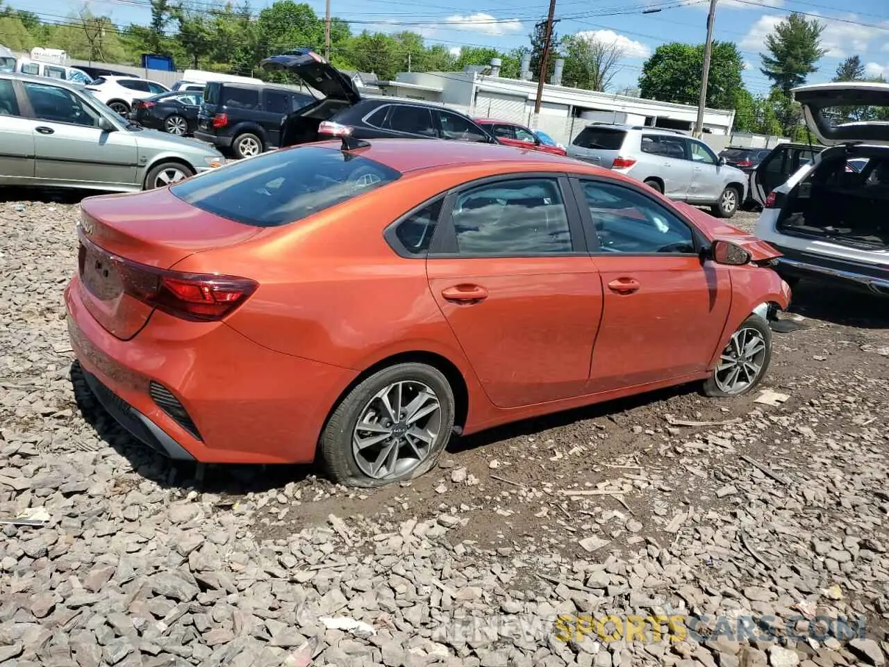 3 Фотография поврежденного автомобиля 3KPF24AD8PE592455 KIA FORTE 2023