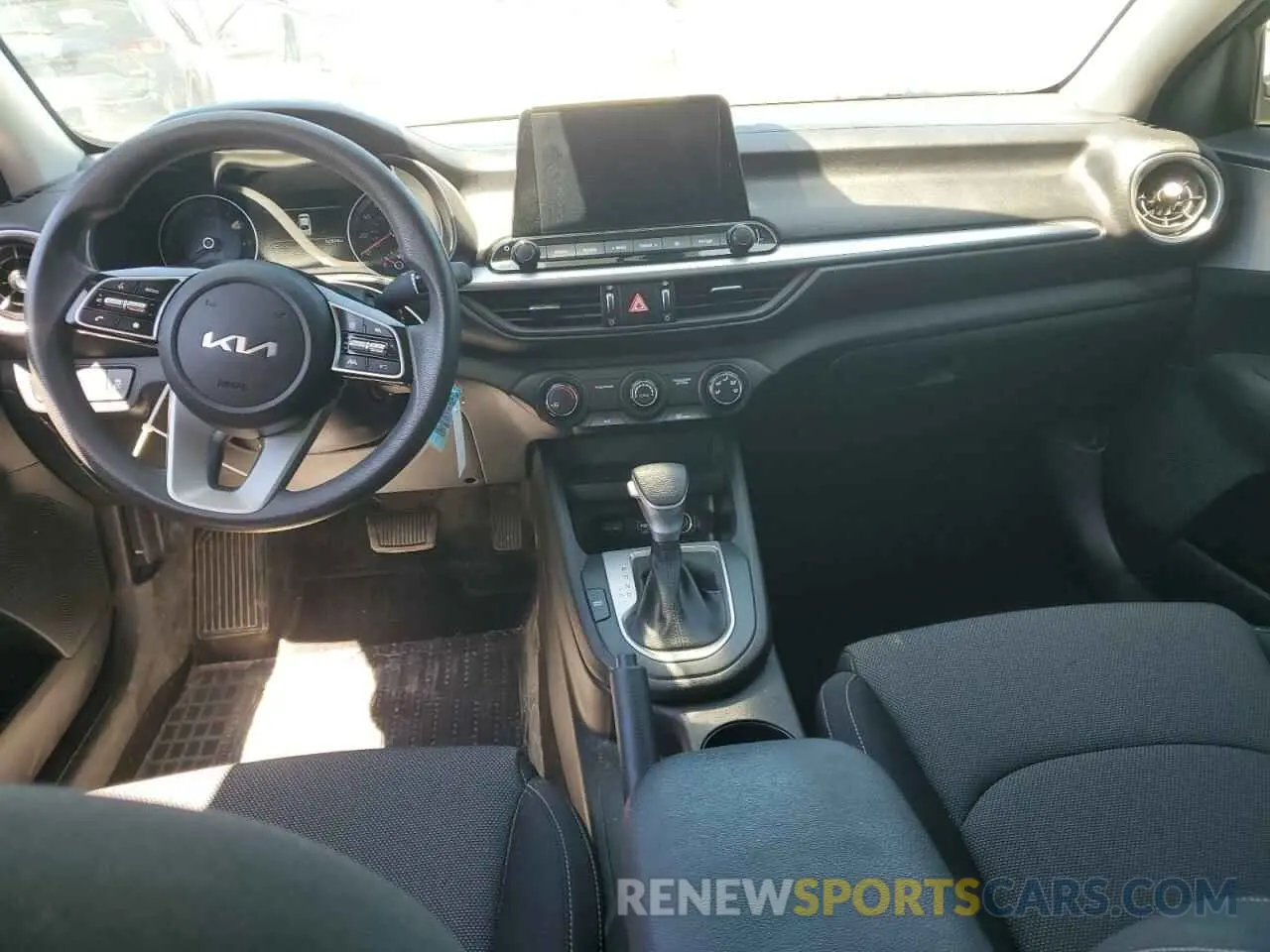 8 Фотография поврежденного автомобиля 3KPF24AD8PE593959 KIA FORTE 2023
