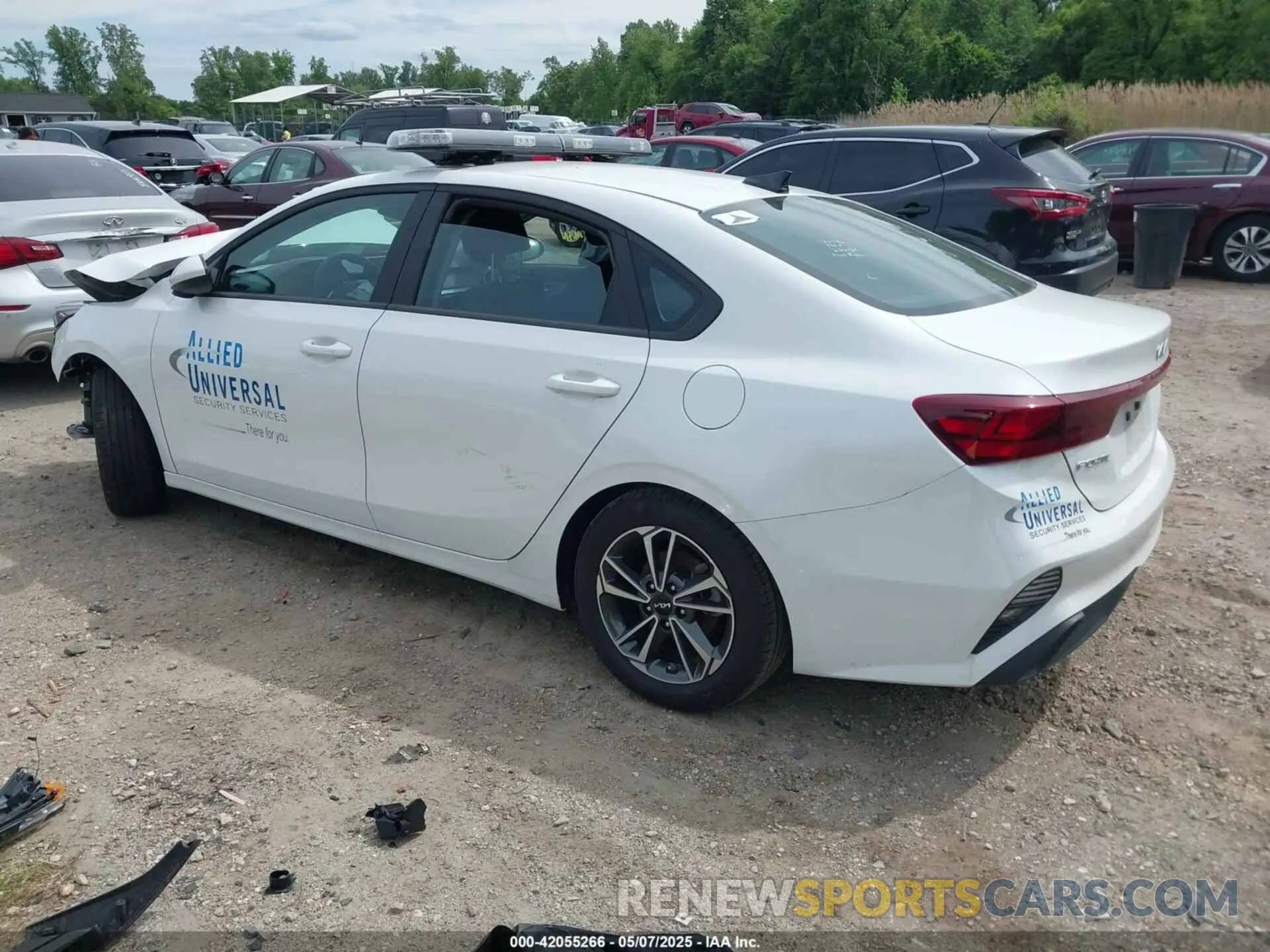 3 Фотография поврежденного автомобиля 3KPF24AD8PE636700 KIA FORTE 2023