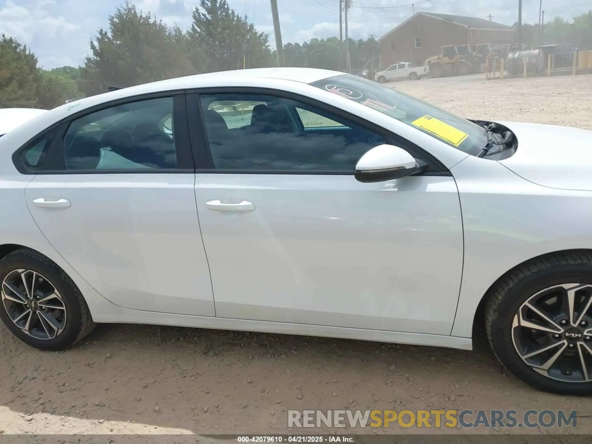 13 Фотография поврежденного автомобиля 3KPF24AD8PE660592 KIA FORTE 2023