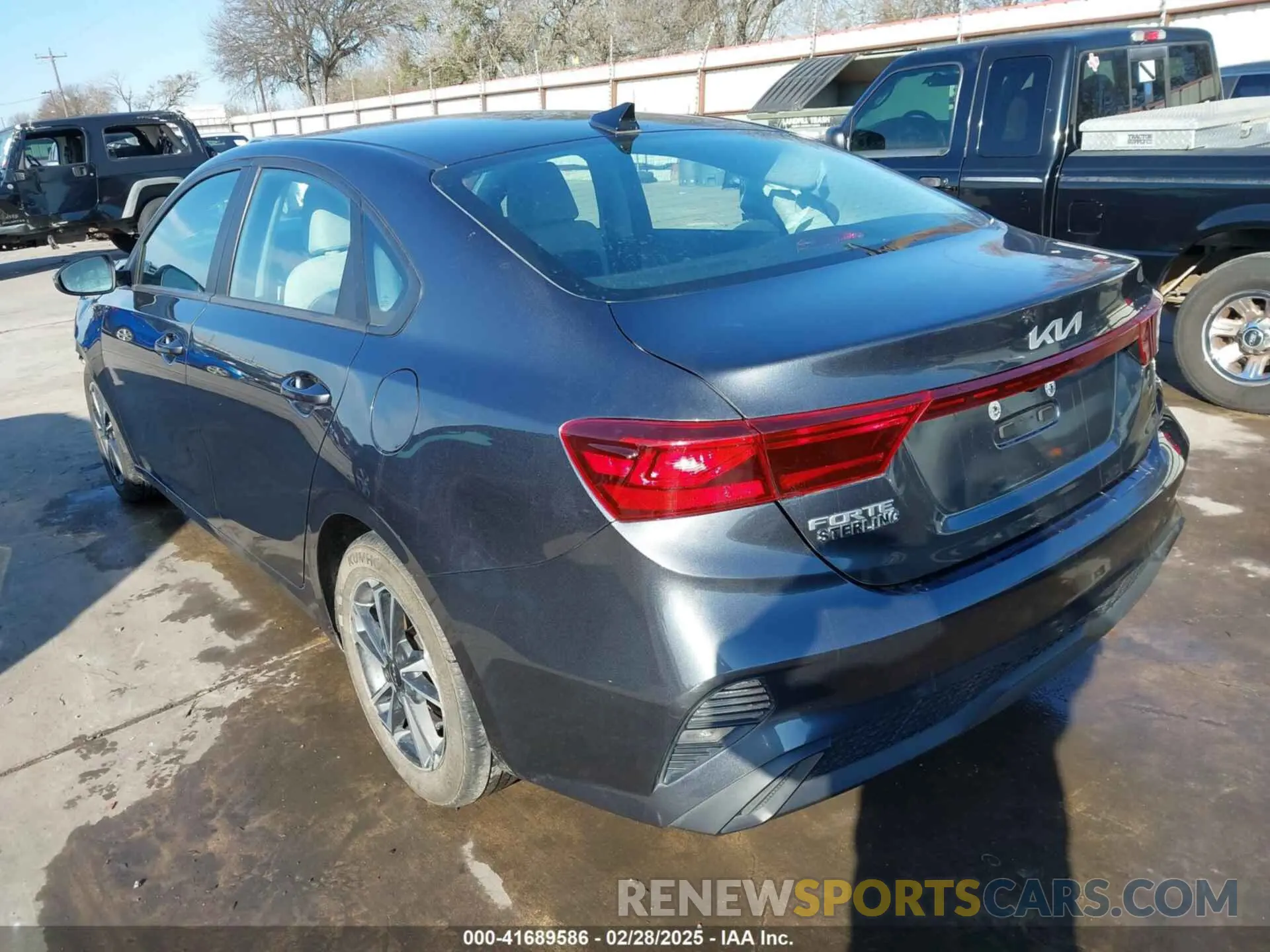 3 Photograph of a damaged car 3KPF24AD8PE679854 KIA FORTE 2023