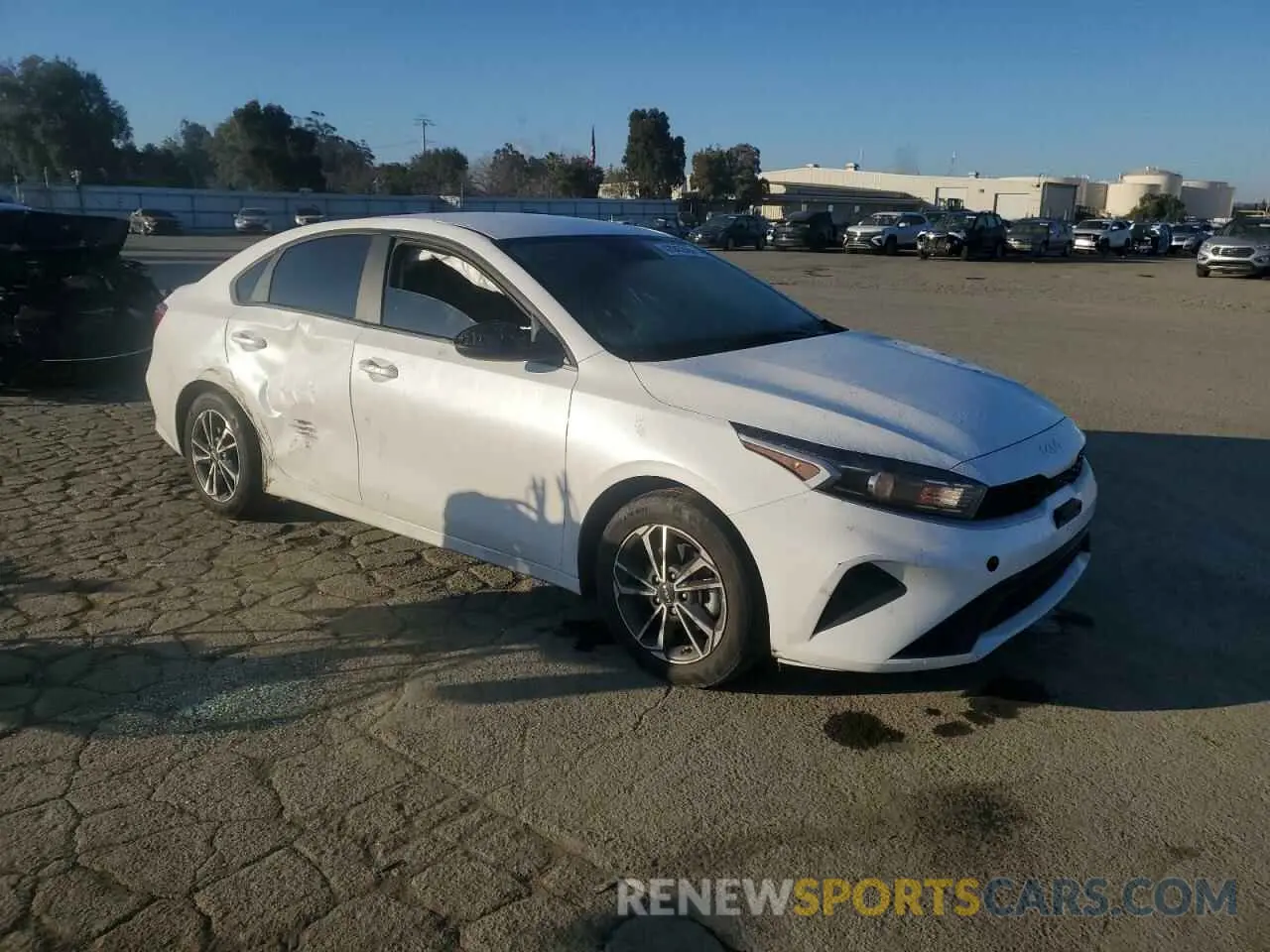 4 Фотография поврежденного автомобиля 3KPF24AD9PE506442 KIA FORTE 2023