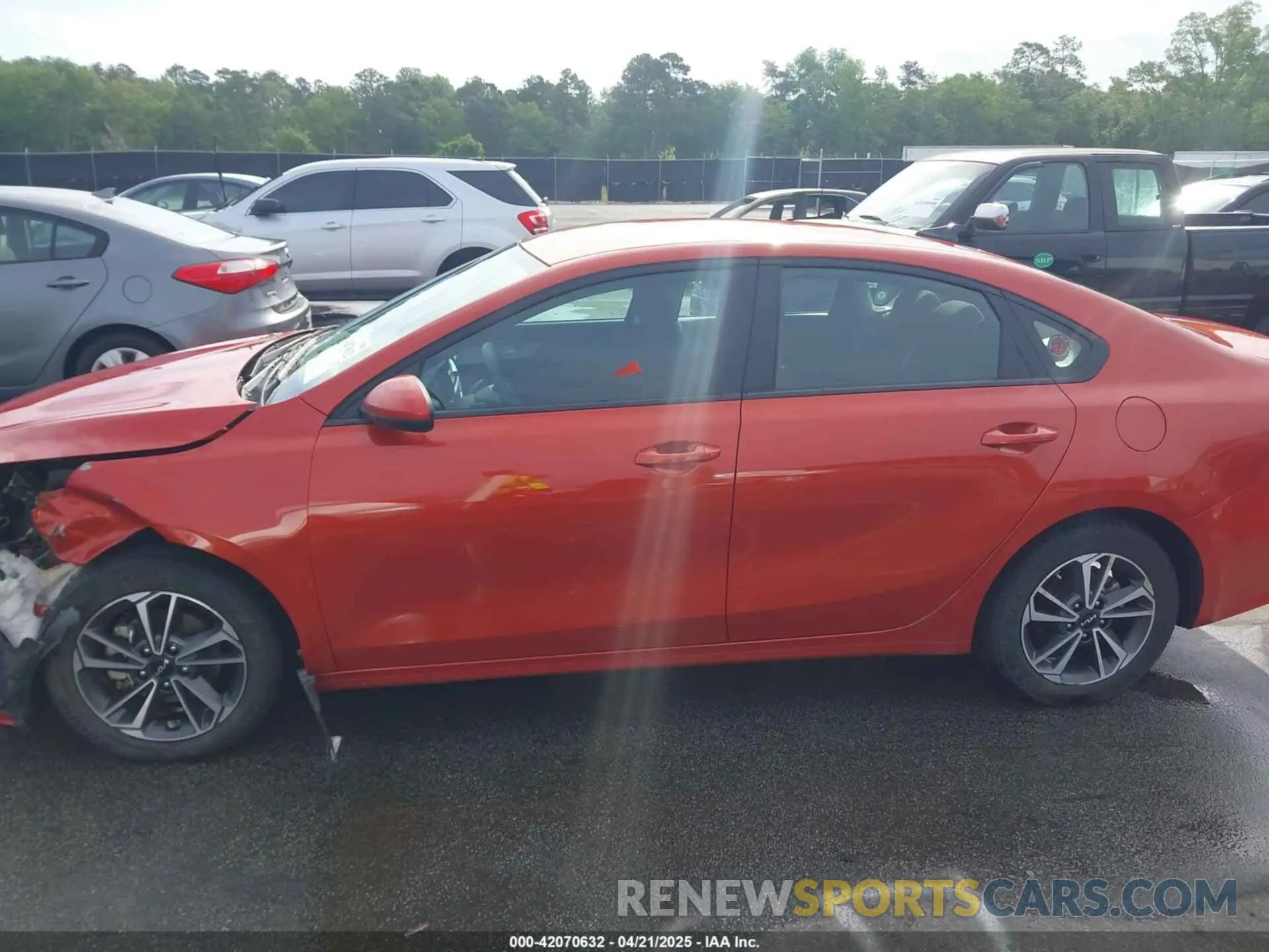 14 Photograph of a damaged car 3KPF24AD9PE509308 KIA FORTE 2023