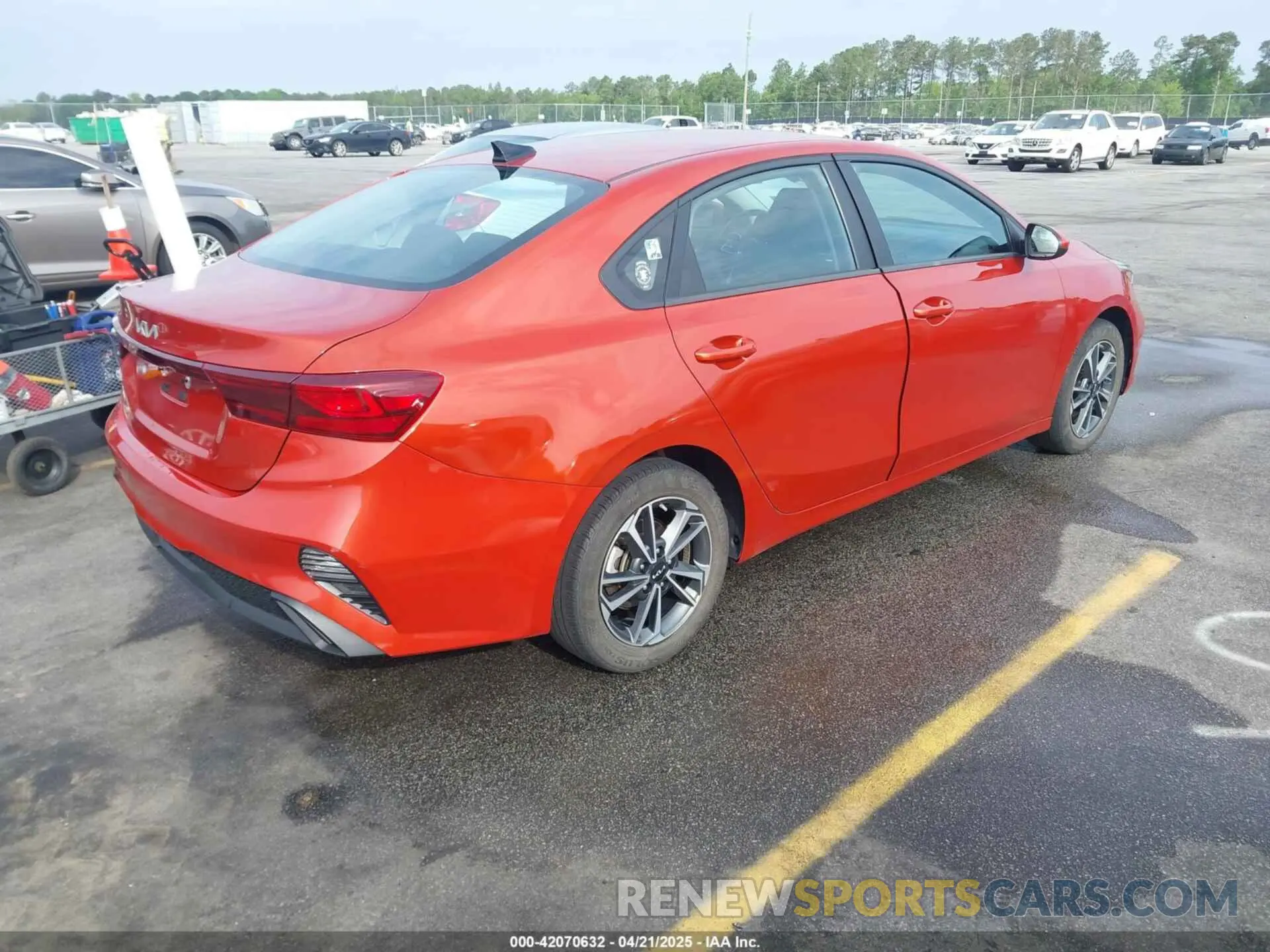 4 Photograph of a damaged car 3KPF24AD9PE509308 KIA FORTE 2023