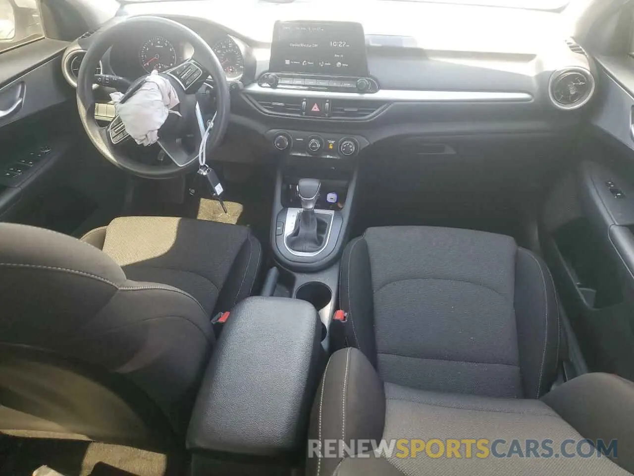 8 Фотография поврежденного автомобиля 3KPF24AD9PE555401 KIA FORTE 2023