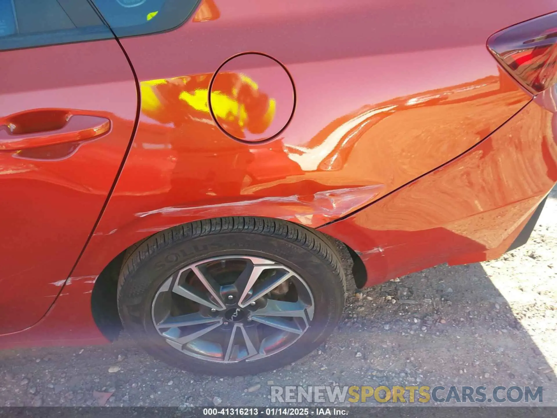 18 Photograph of a damaged car 3KPF24AD9PE582923 KIA FORTE 2023