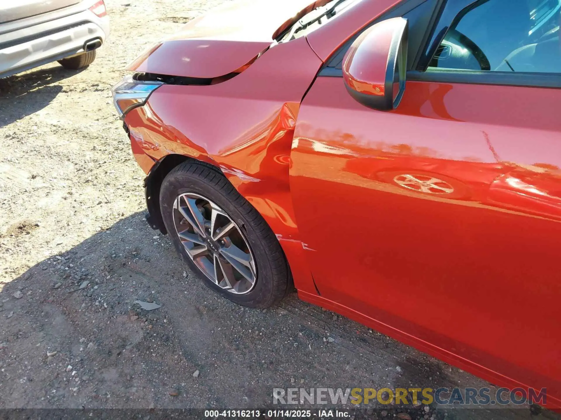 19 Photograph of a damaged car 3KPF24AD9PE582923 KIA FORTE 2023