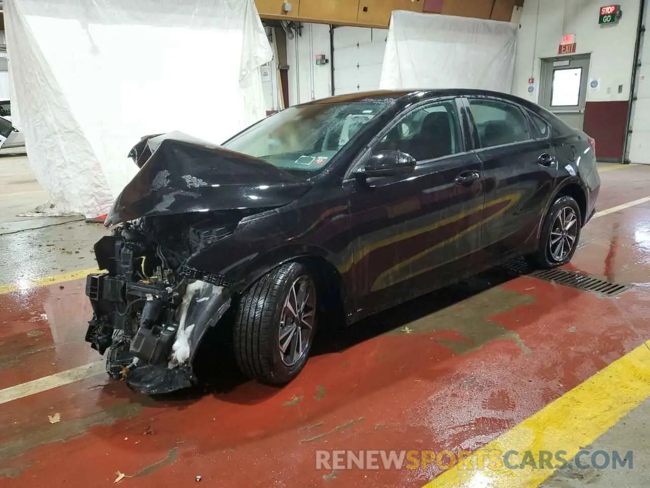 1 Photograph of a damaged car 3KPF24AD9PE586759 KIA FORTE 2023
