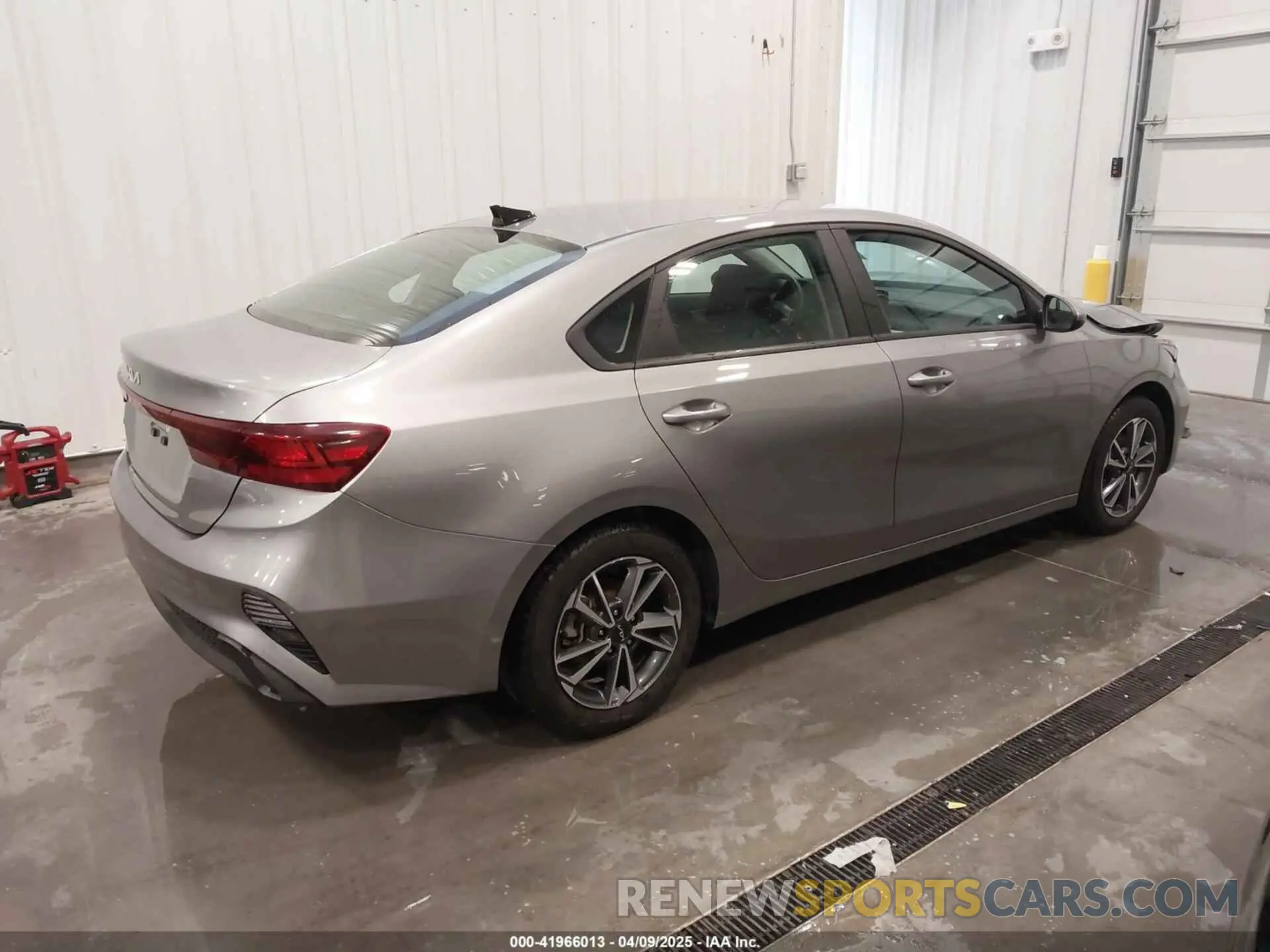 4 Photograph of a damaged car 3KPF24AD9PE599897 KIA FORTE 2023