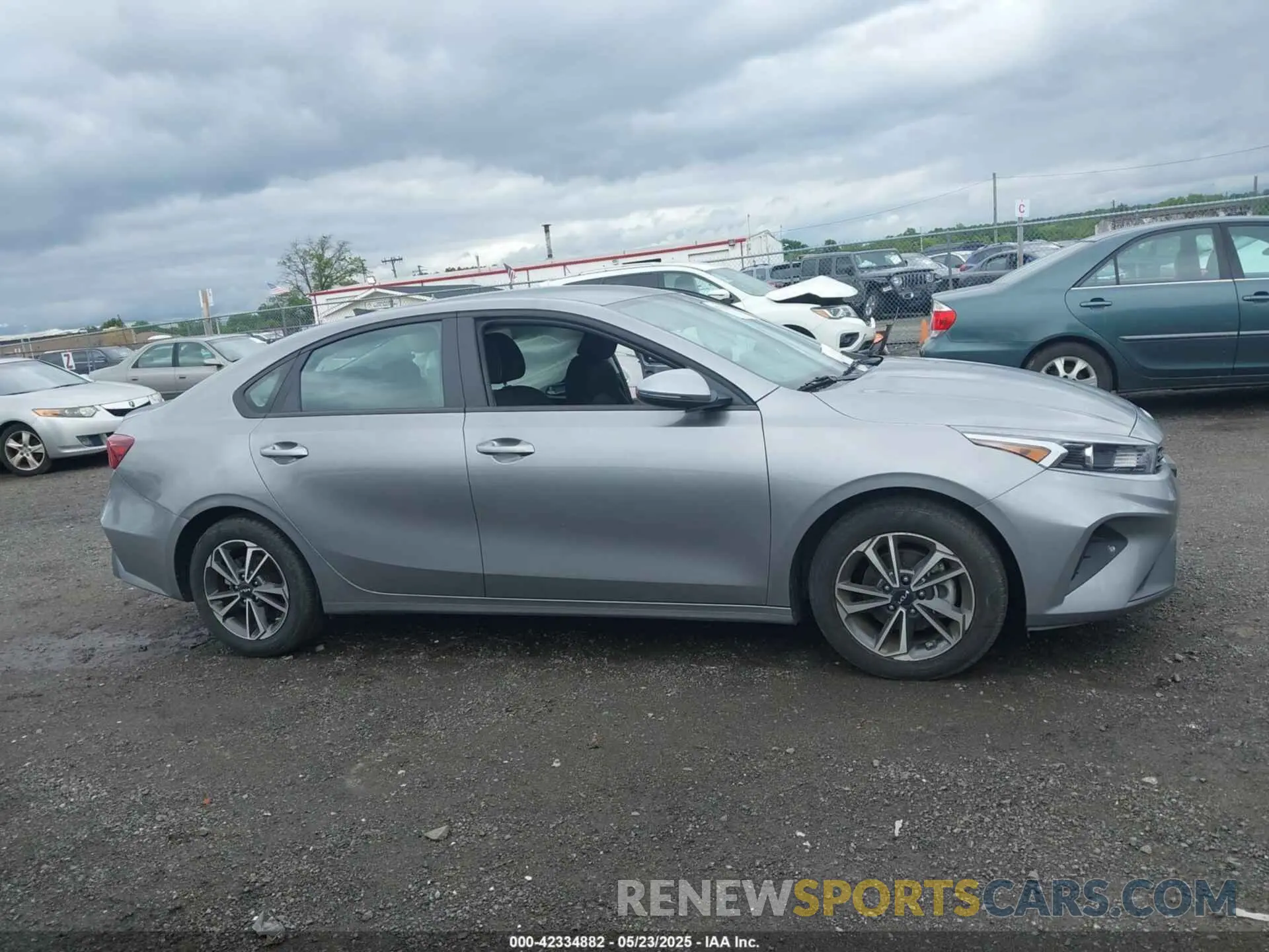 13 Photograph of a damaged car 3KPF24AD9PE641663 KIA FORTE 2023