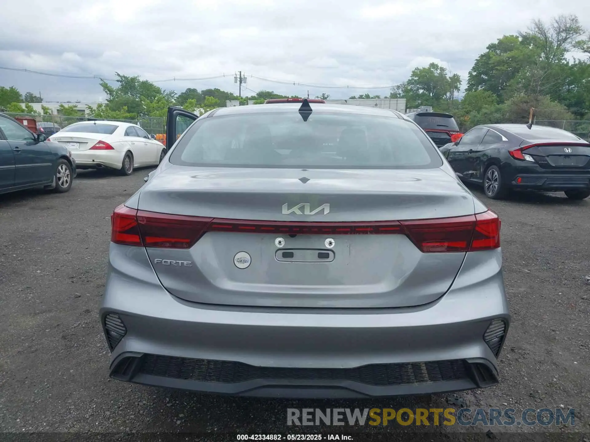 16 Photograph of a damaged car 3KPF24AD9PE641663 KIA FORTE 2023