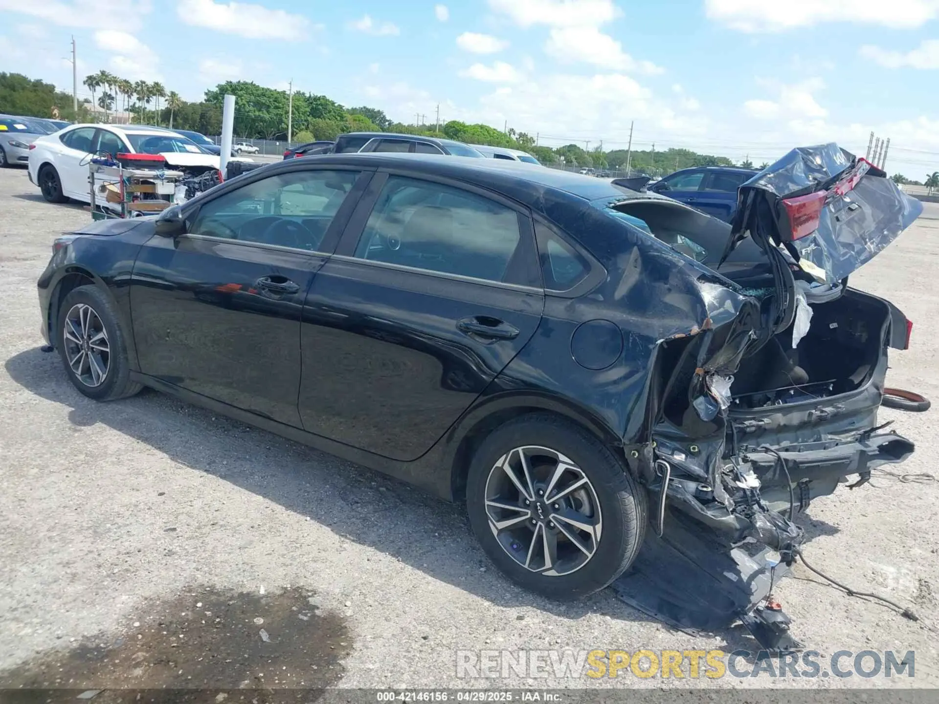 3 Photograph of a damaged car 3KPF24AD9PE643087 KIA FORTE 2023