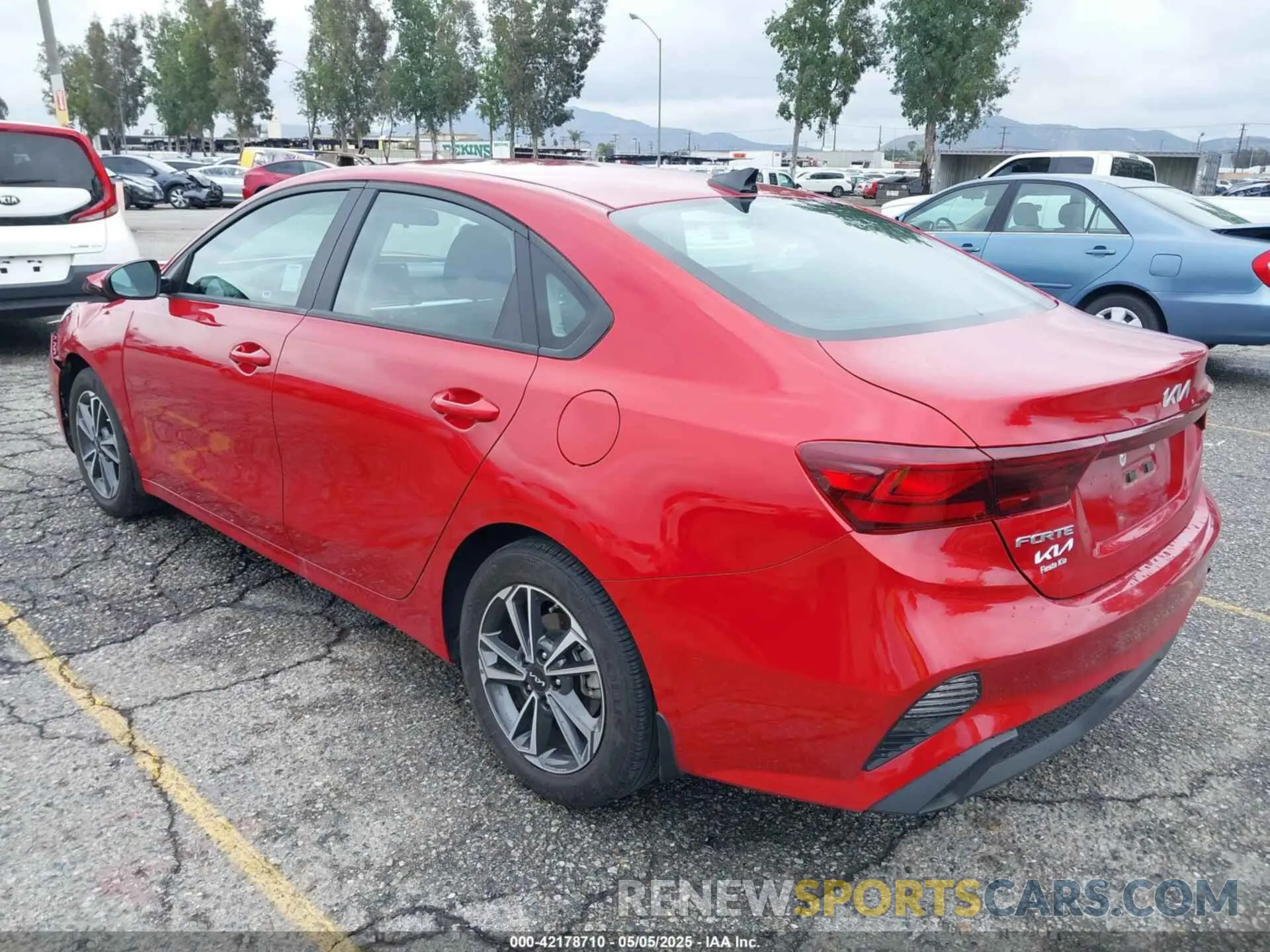 3 Фотография поврежденного автомобиля 3KPF24AD9PE682410 KIA FORTE 2023
