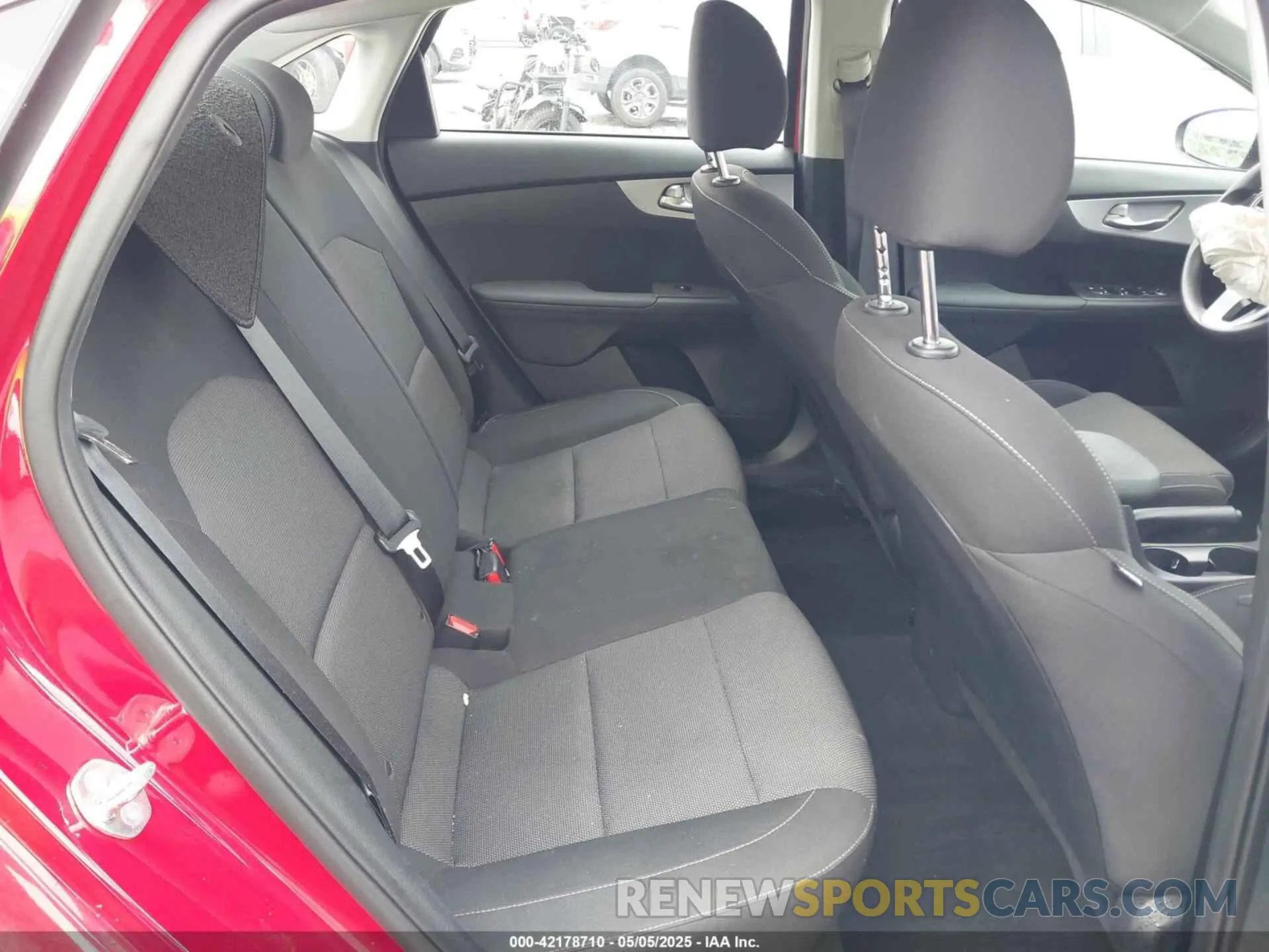 8 Фотография поврежденного автомобиля 3KPF24AD9PE682410 KIA FORTE 2023