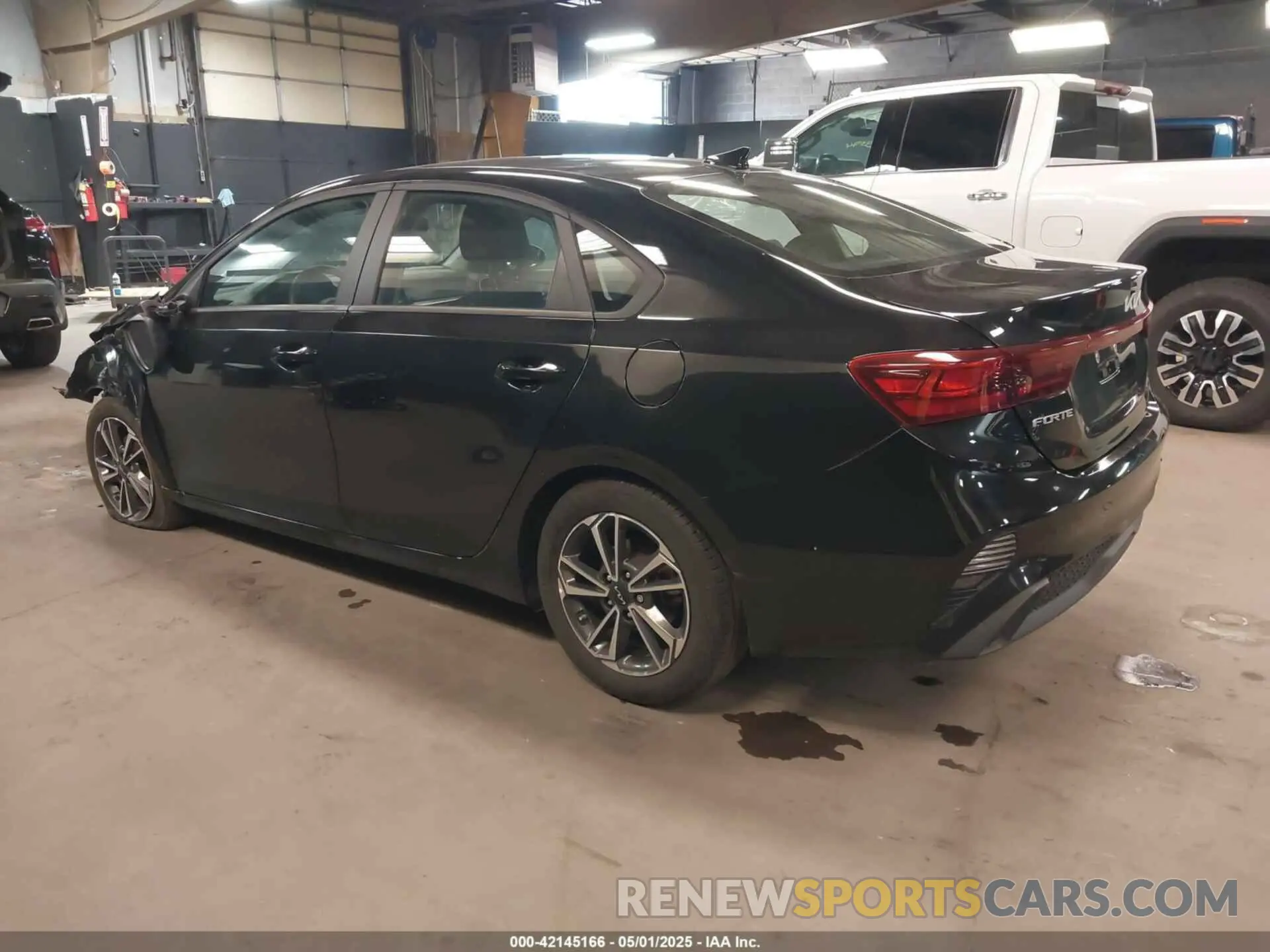 3 Фотография поврежденного автомобиля 3KPF24ADXPE553768 KIA FORTE 2023