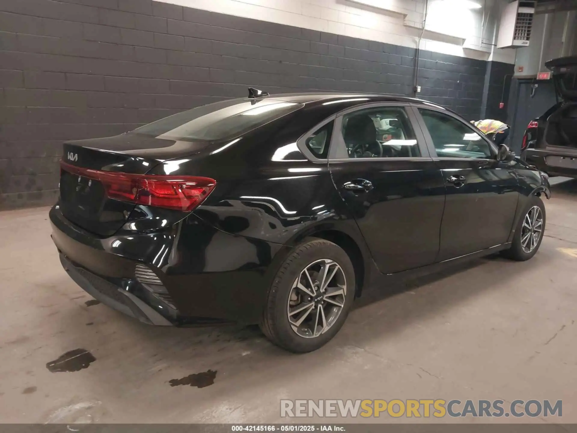 4 Фотография поврежденного автомобиля 3KPF24ADXPE553768 KIA FORTE 2023