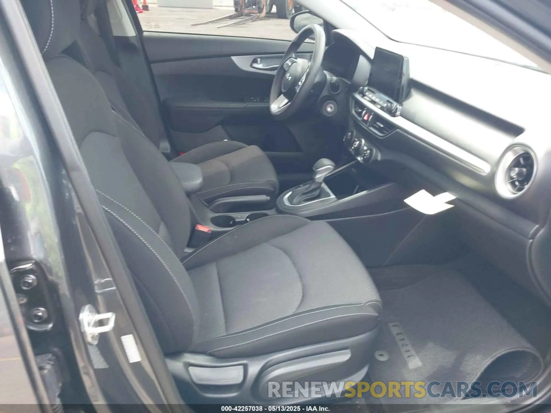 5 Фотография поврежденного автомобиля 3KPF24ADXPE608509 KIA FORTE 2023