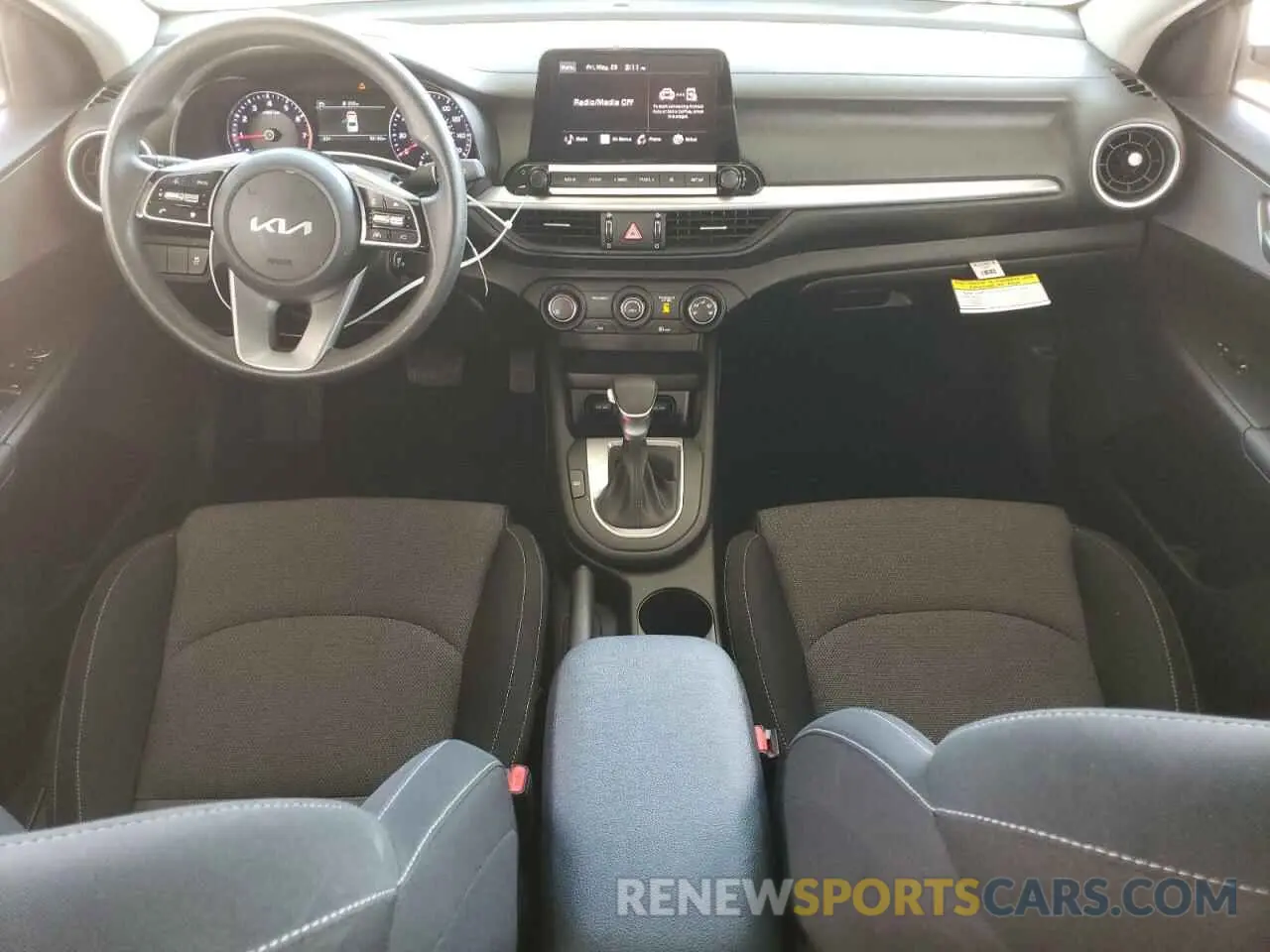 8 Фотография поврежденного автомобиля 3KPF24ADXPE647181 KIA FORTE 2023