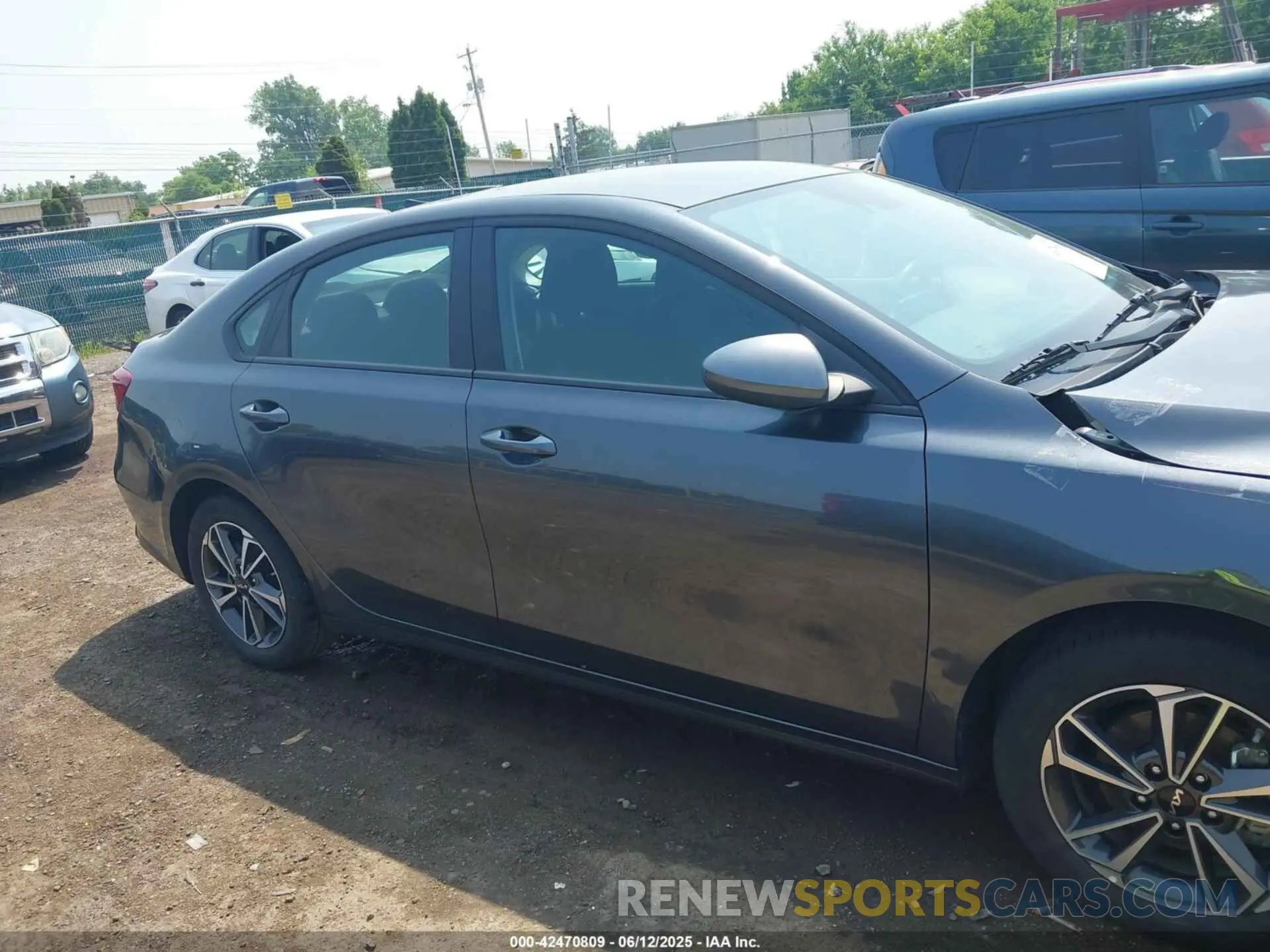 14 Photograph of a damaged car 3KPF24ADXPE649478 KIA FORTE 2023