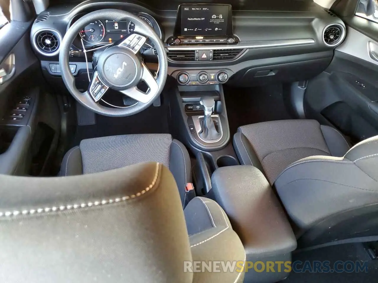 8 Фотография поврежденного автомобиля 3KPF24ADXPE693402 KIA FORTE 2023