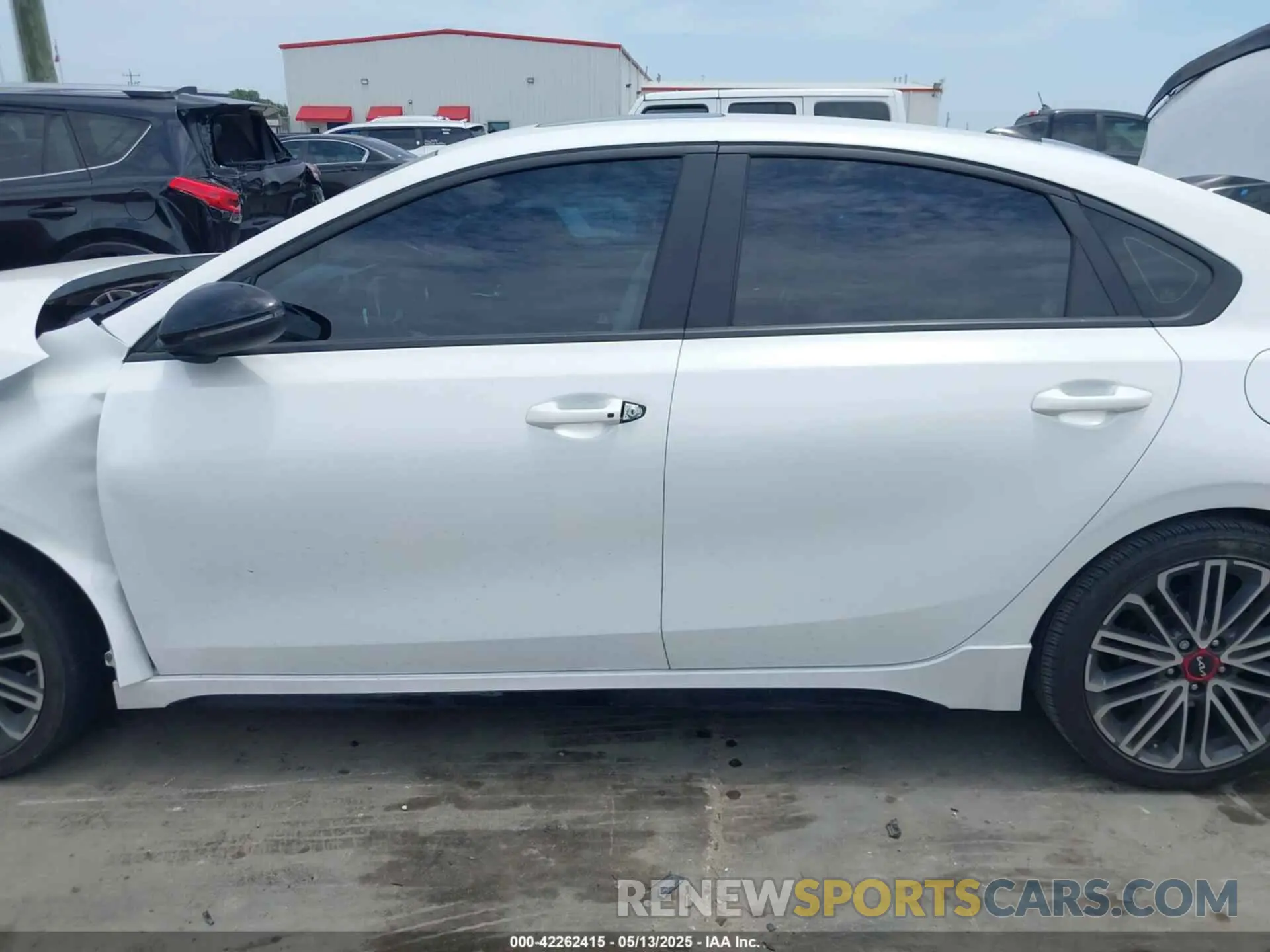 14 Photograph of a damaged car 3KPF44AC6PE518193 KIA FORTE 2023