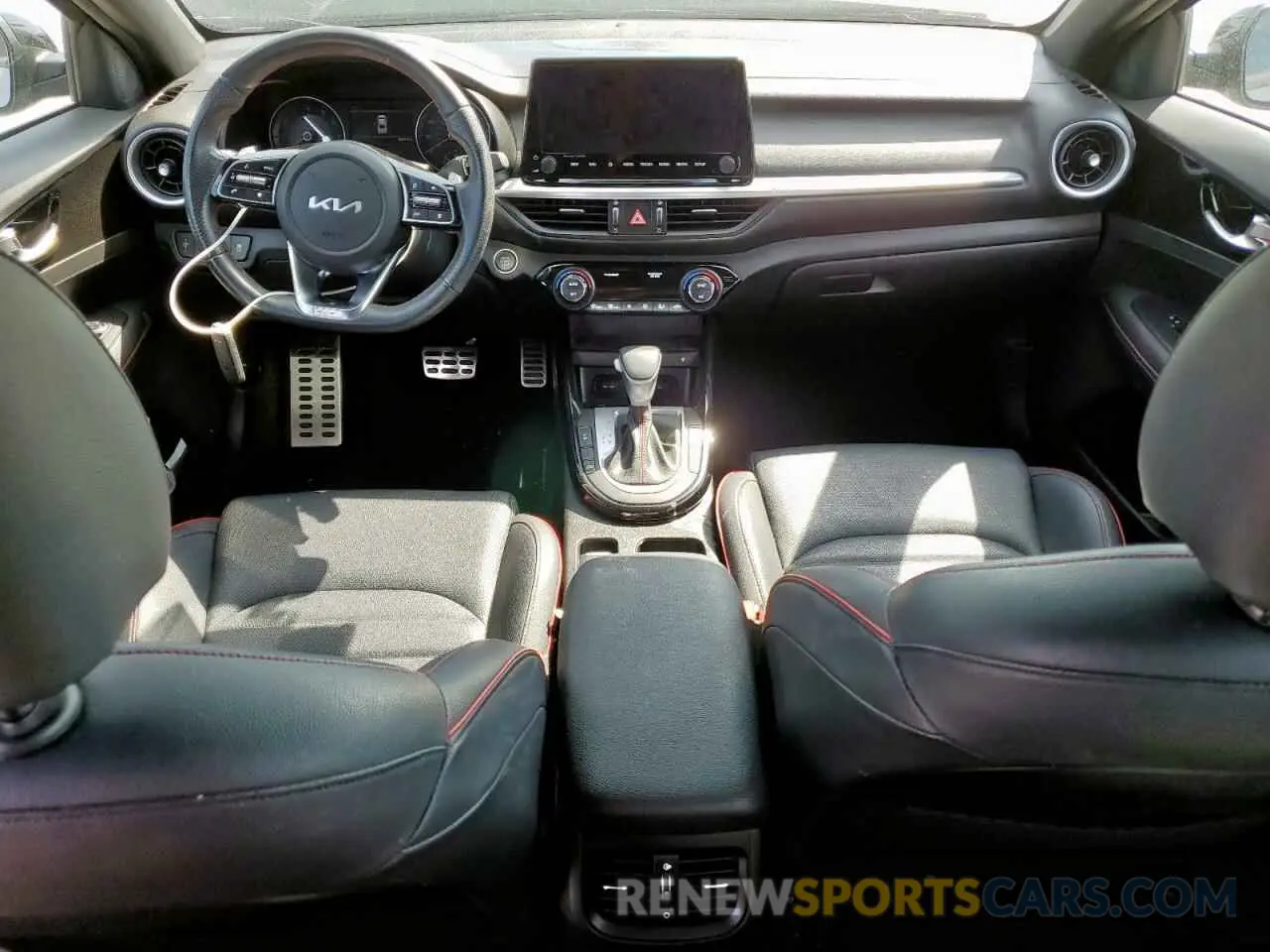 8 Фотография поврежденного автомобиля 3KPF44AC6PE631061 KIA FORTE 2023