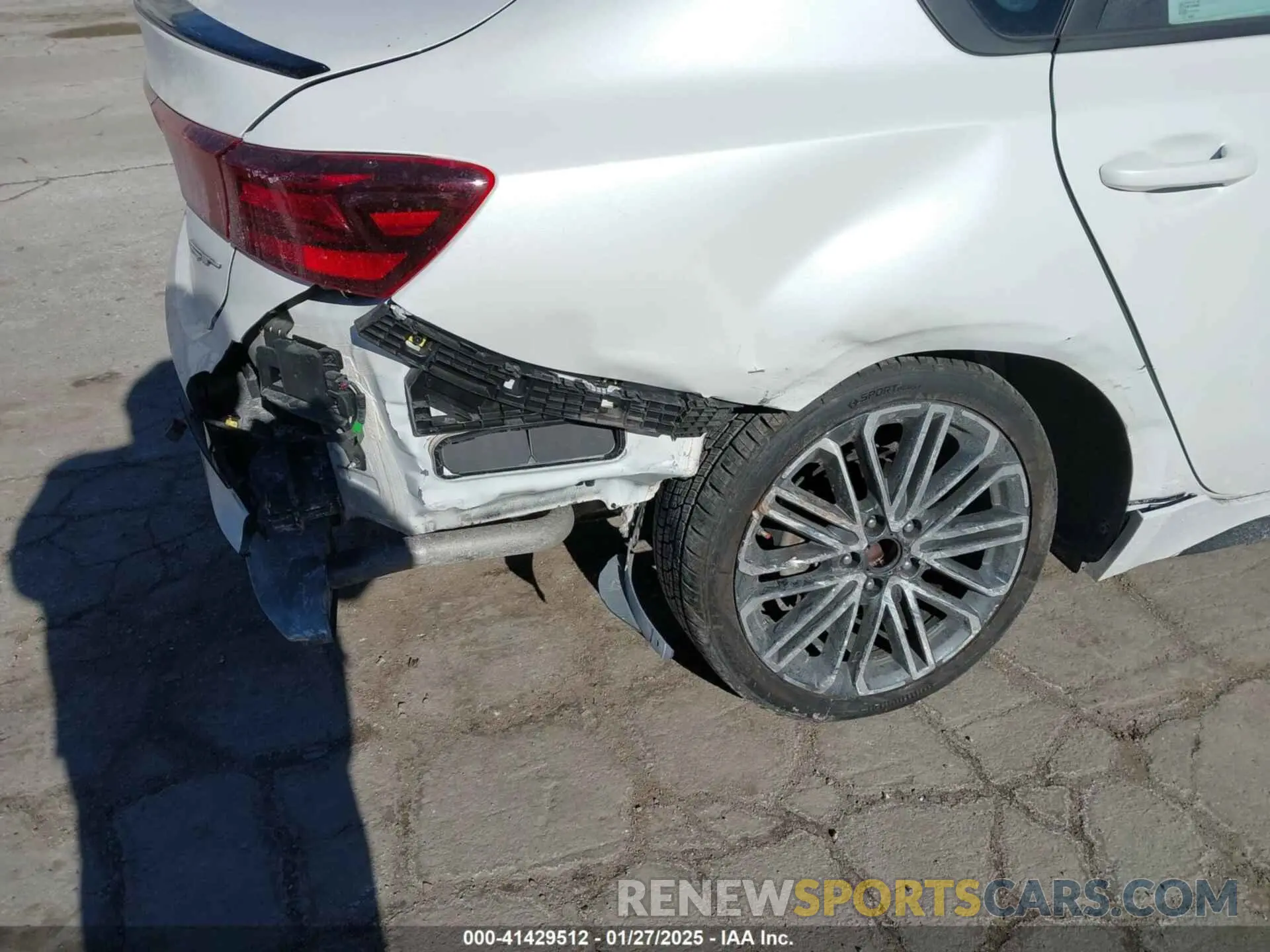 6 Фотография поврежденного автомобиля 3KPF44AC6PE680552 KIA FORTE 2023