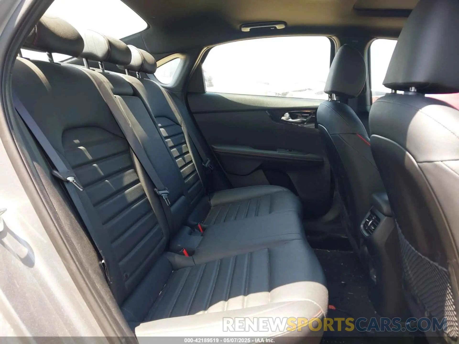 8 Фотография поврежденного автомобиля 3KPF44AC7PE642103 KIA FORTE 2023
