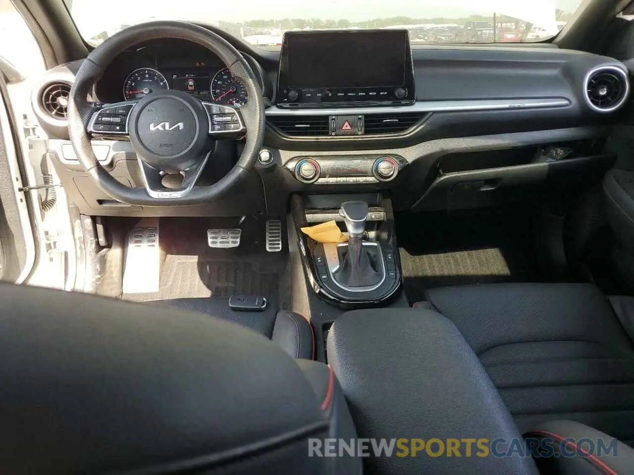8 Фотография поврежденного автомобиля 3KPF44ACXPE519248 KIA FORTE 2023