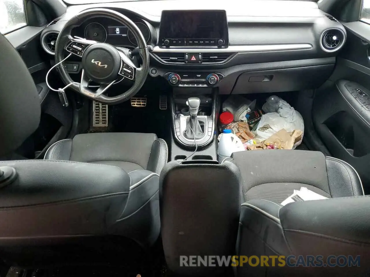 8 Фотография поврежденного автомобиля 3KPF54AD0PE525727 KIA FORTE 2023