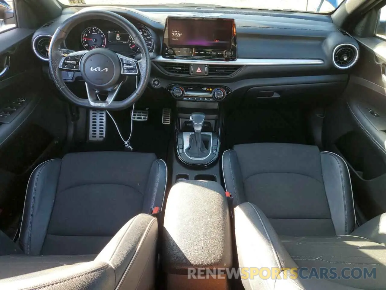 8 Фотография поврежденного автомобиля 3KPF54AD0PE542785 KIA FORTE 2023