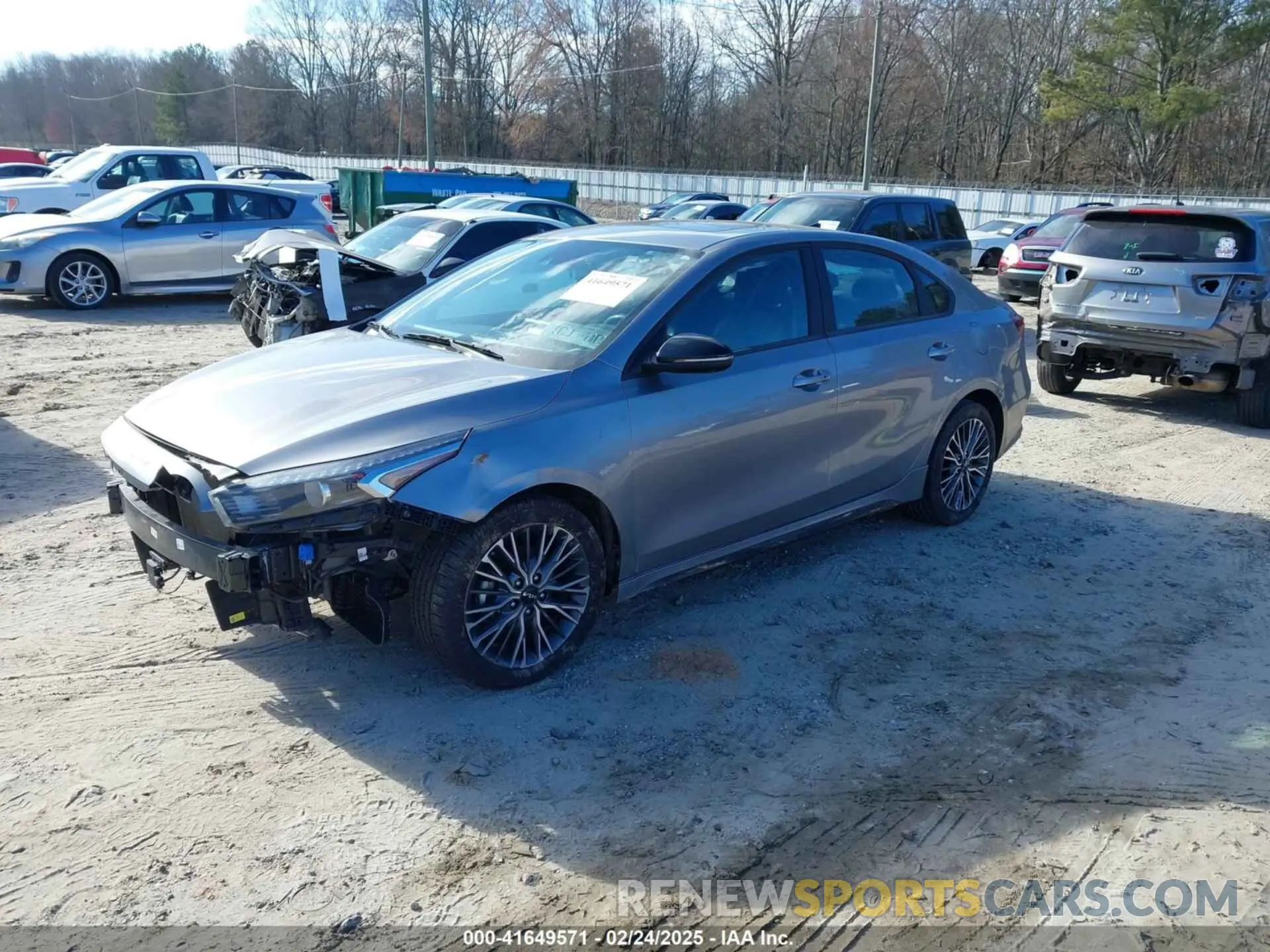 2 Фотография поврежденного автомобиля 3KPF54AD0PE556878 KIA FORTE 2023