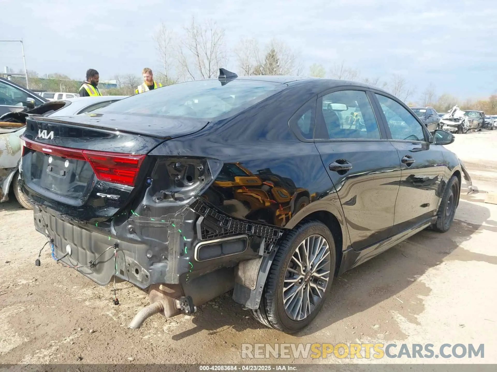 4 Фотография поврежденного автомобиля 3KPF54AD0PE601172 KIA FORTE 2023