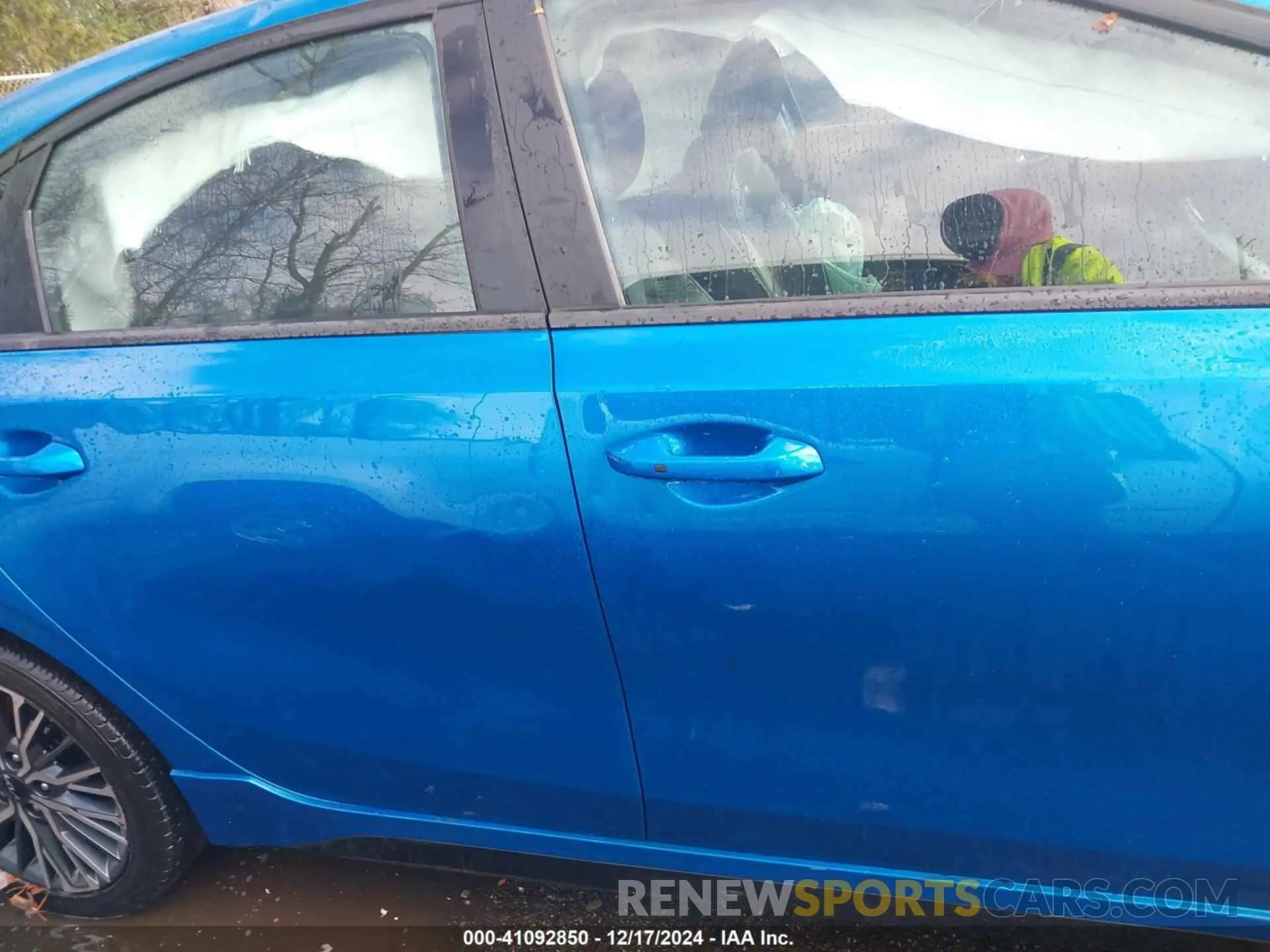 12 Photograph of a damaged car 3KPF54AD0PE624600 KIA FORTE 2023