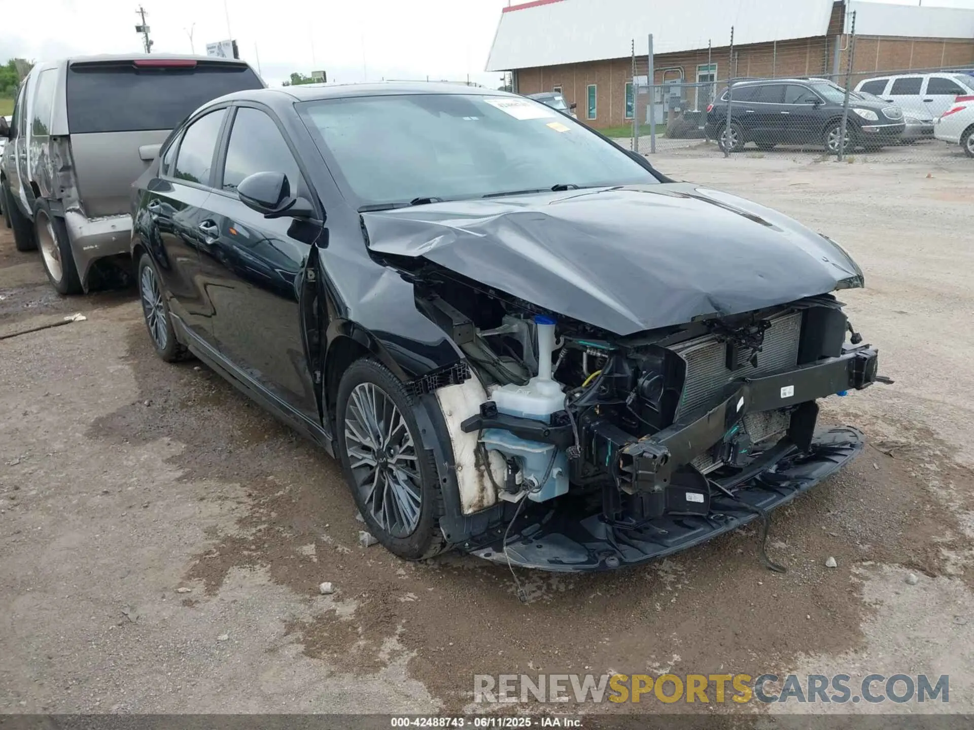 1 Photograph of a damaged car 3KPF54AD0PE633426 KIA FORTE 2023