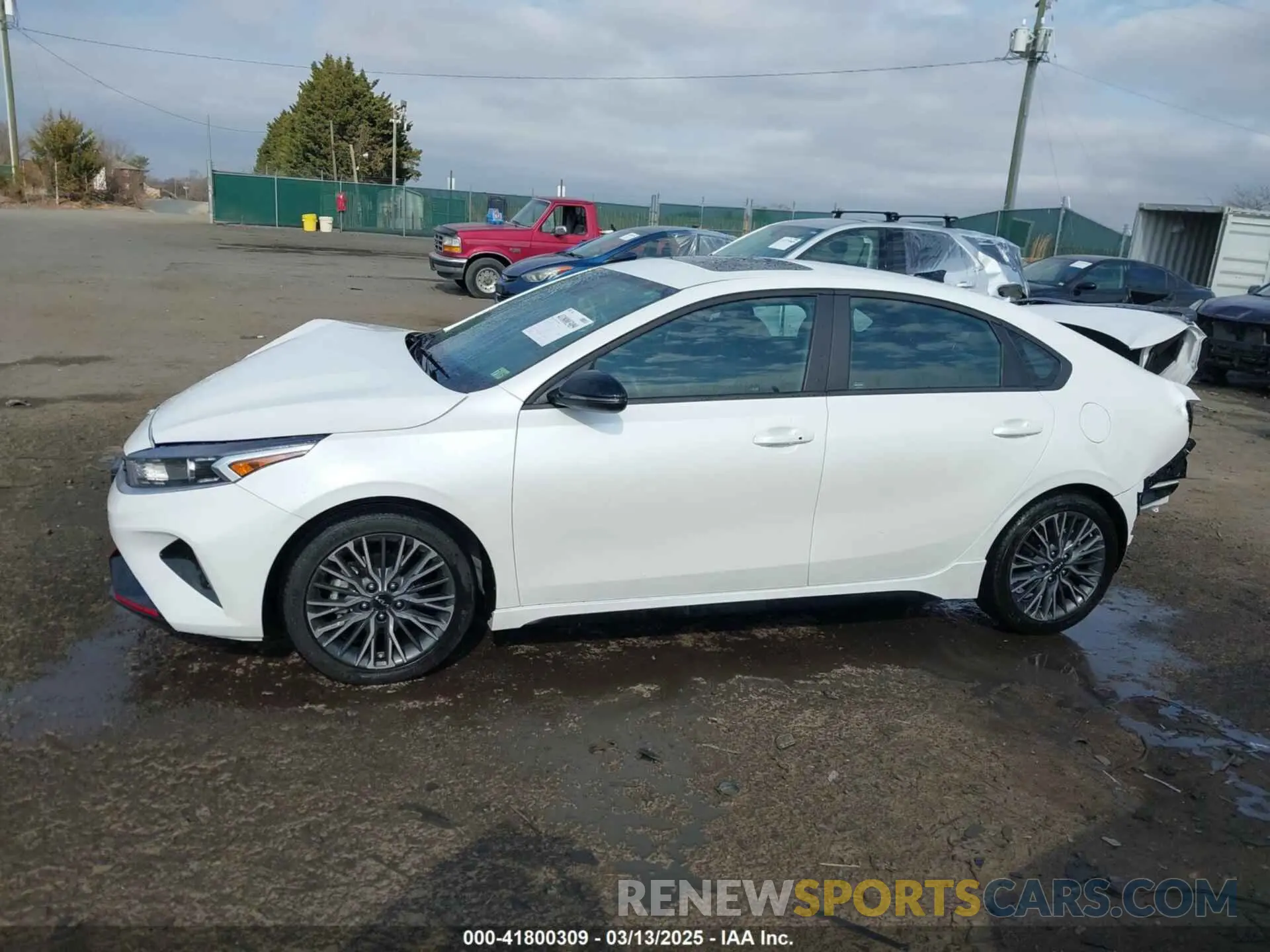 14 Photograph of a damaged car 3KPF54AD0PE647195 KIA FORTE 2023