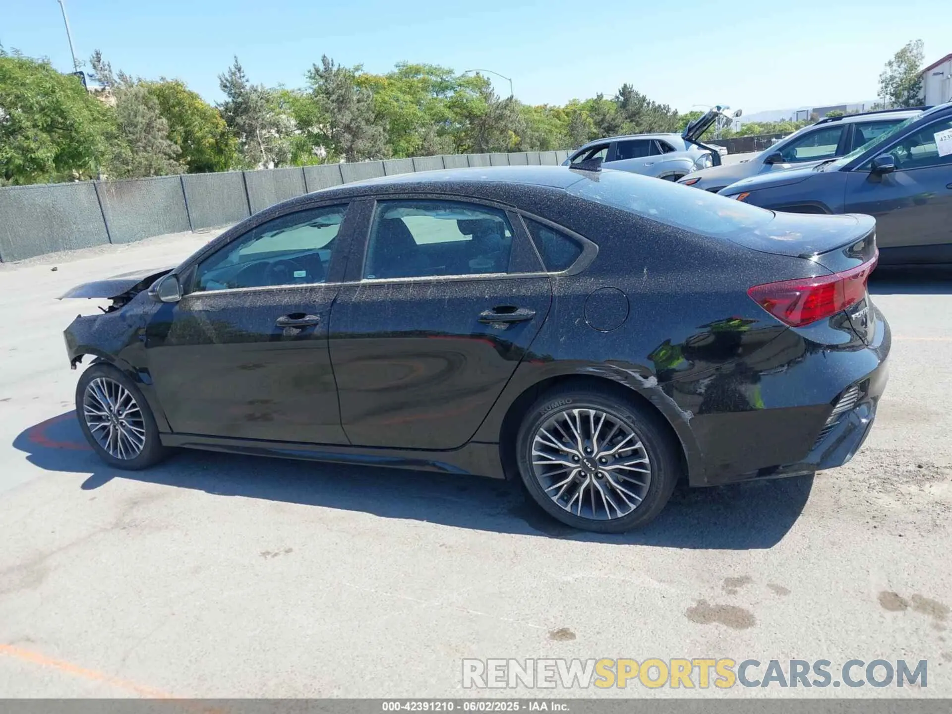 15 Photograph of a damaged car 3KPF54AD0PE688412 KIA FORTE 2023