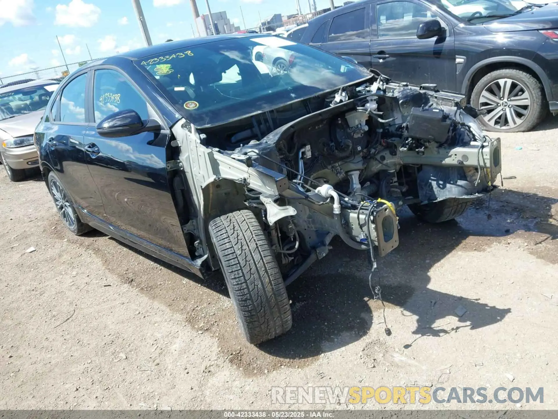 1 Photograph of a damaged car 3KPF54AD1PE558395 KIA FORTE 2023