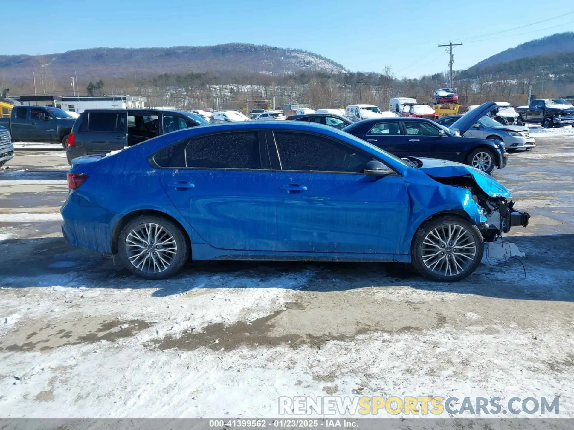14 Photograph of a damaged car 3KPF54AD1PE559384 KIA FORTE 2023