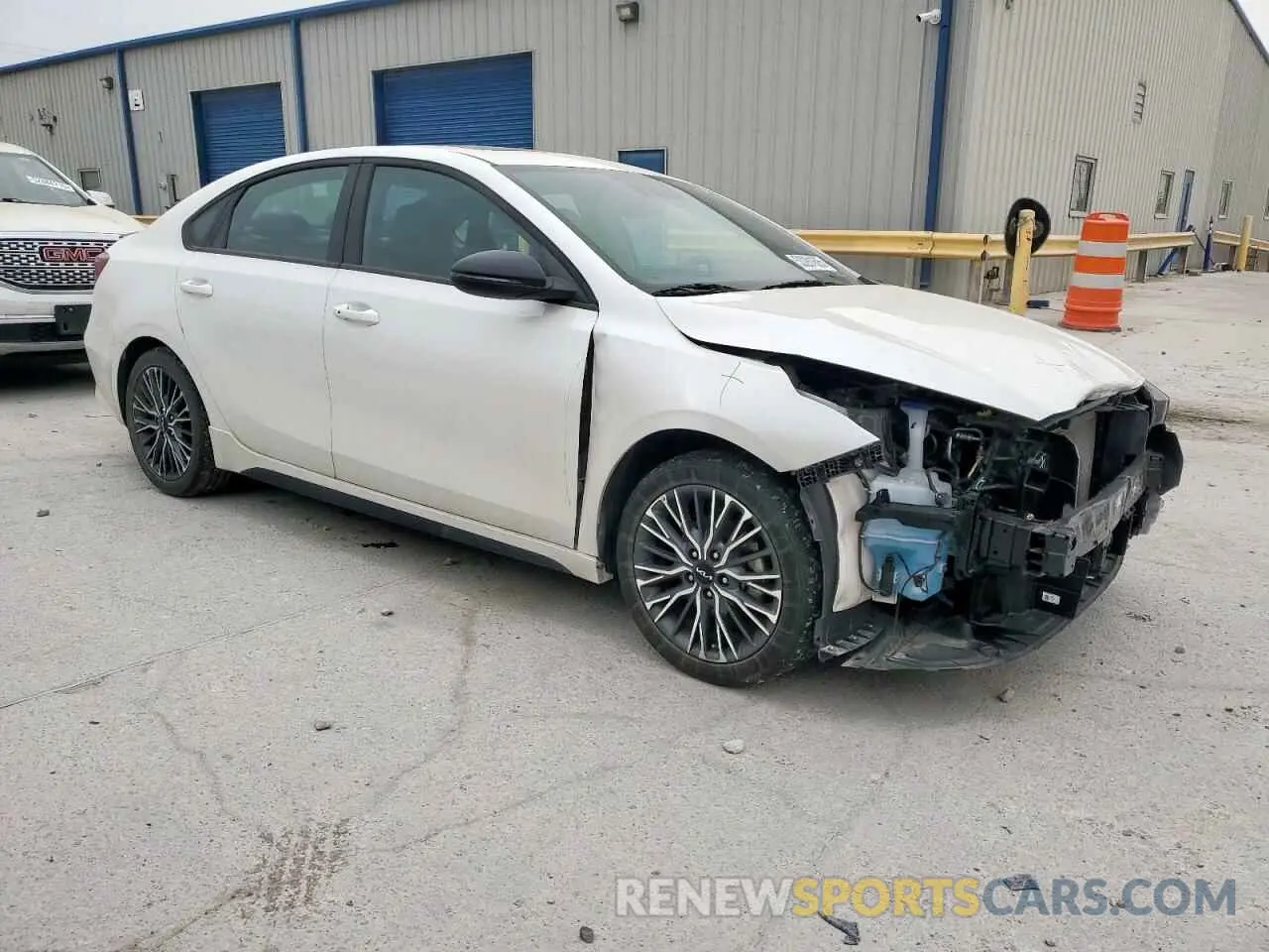 4 Фотография поврежденного автомобиля 3KPF54AD1PE633919 KIA FORTE 2023