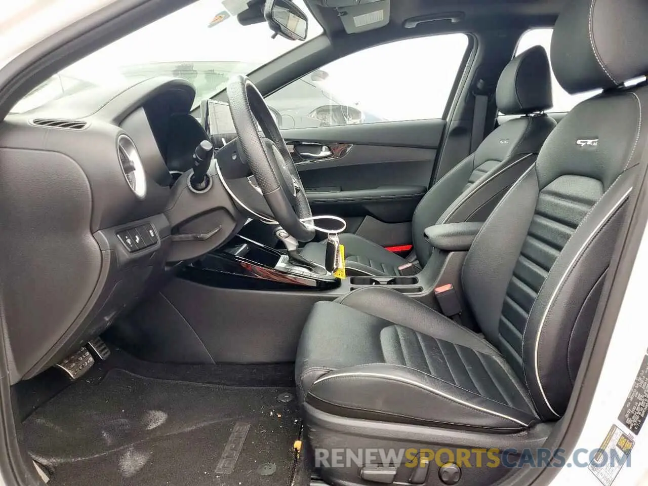 7 Фотография поврежденного автомобиля 3KPF54AD1PE633919 KIA FORTE 2023