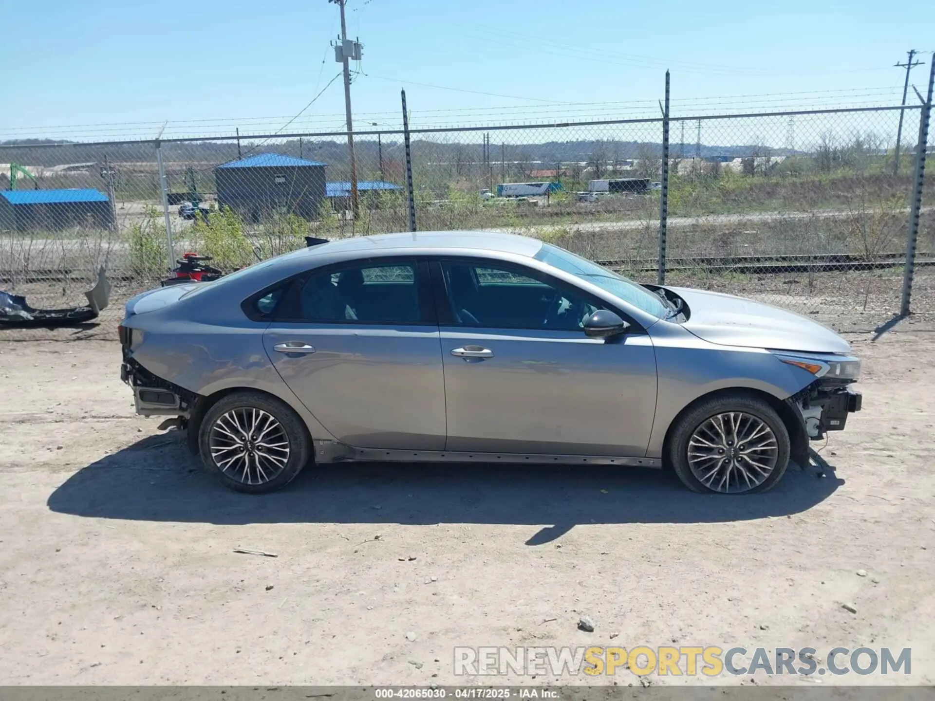14 Фотография поврежденного автомобиля 3KPF54AD1PE647058 KIA FORTE 2023