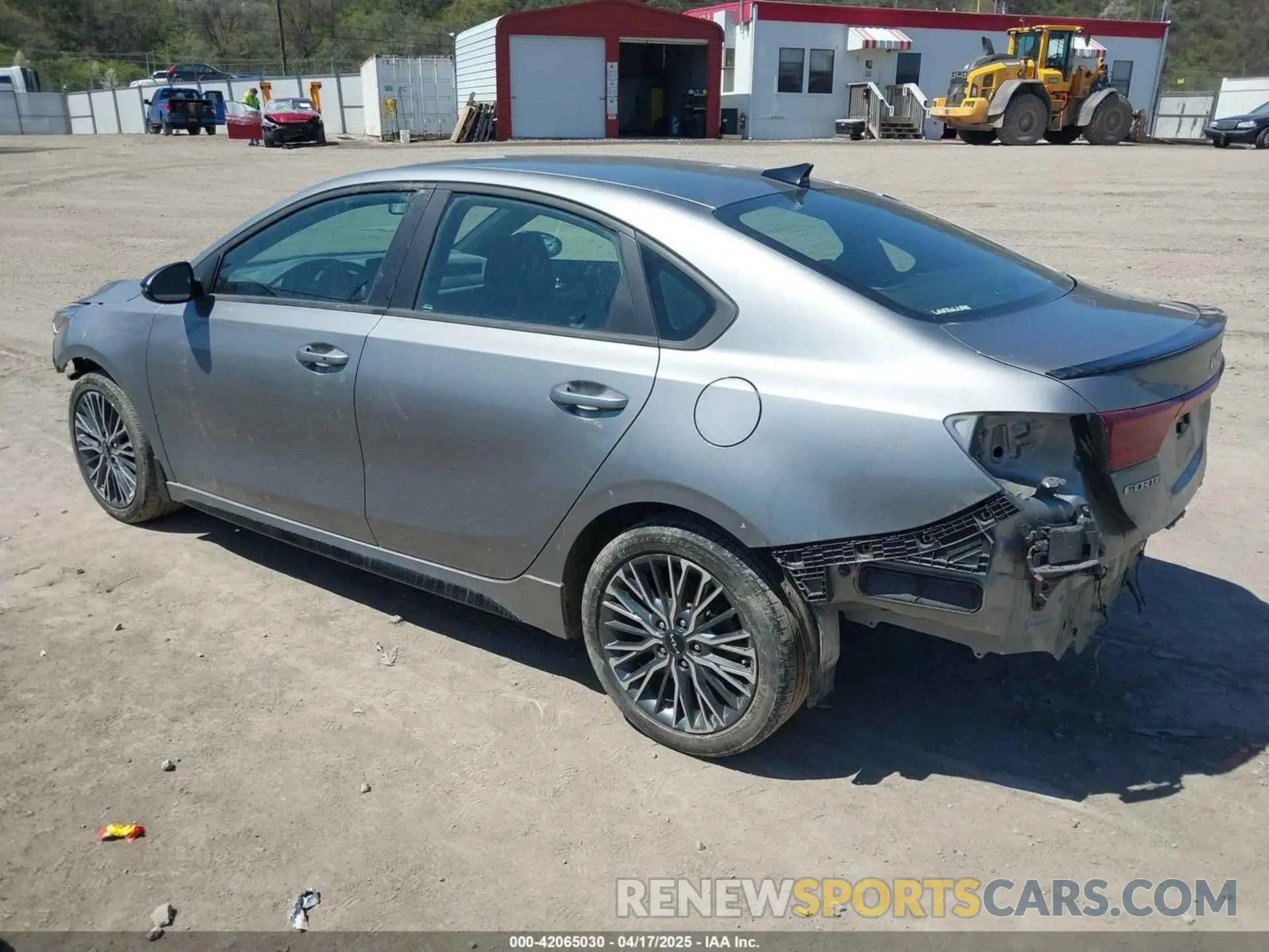 3 Фотография поврежденного автомобиля 3KPF54AD1PE647058 KIA FORTE 2023