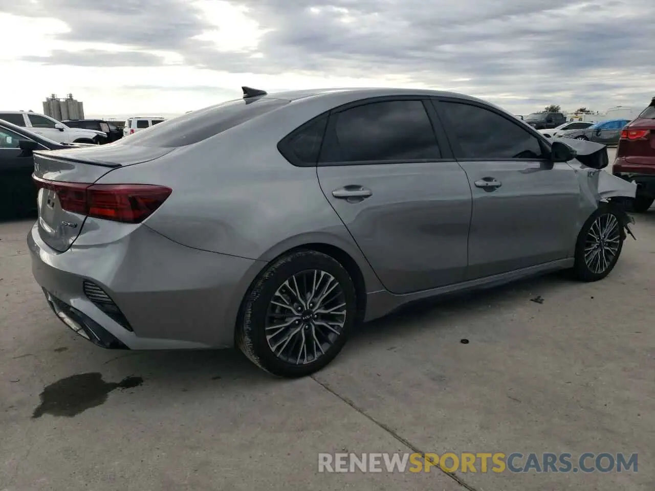 3 Фотография поврежденного автомобиля 3KPF54AD1PE655533 KIA FORTE 2023